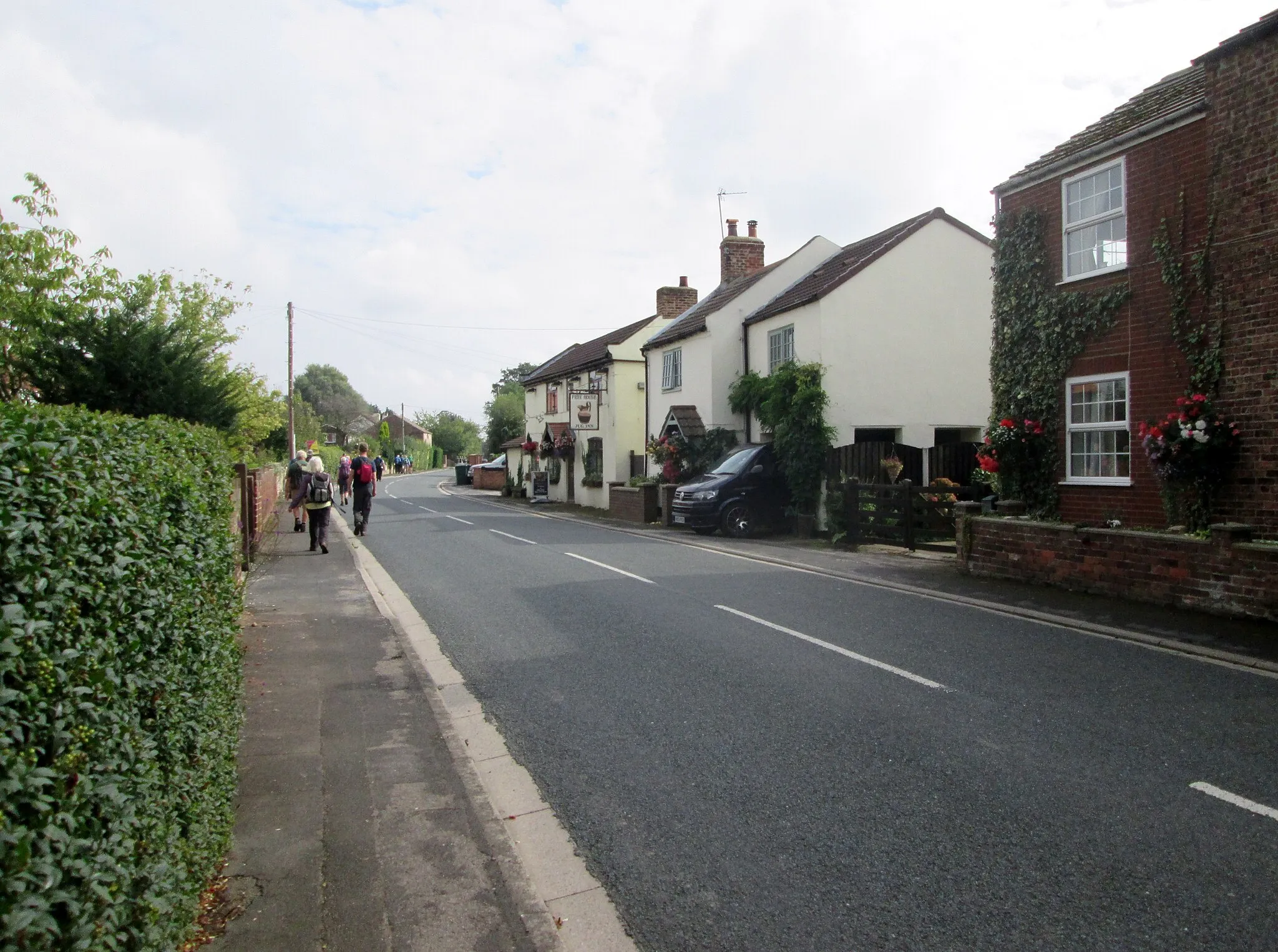 Photo showing: Street  scene  in  Chapel  Haddlesey