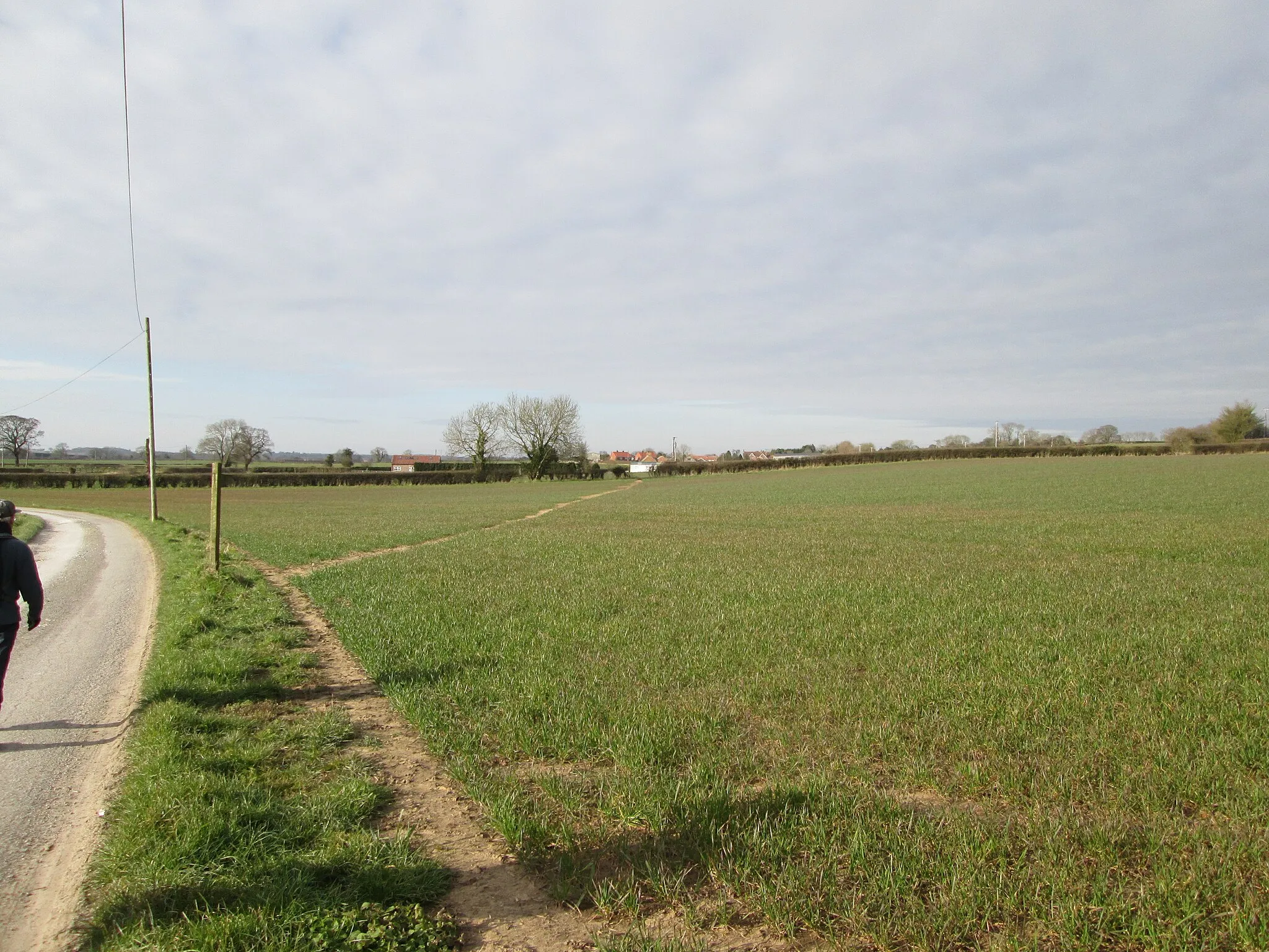Photo showing: Footpath  over  field  toward  High  Catton