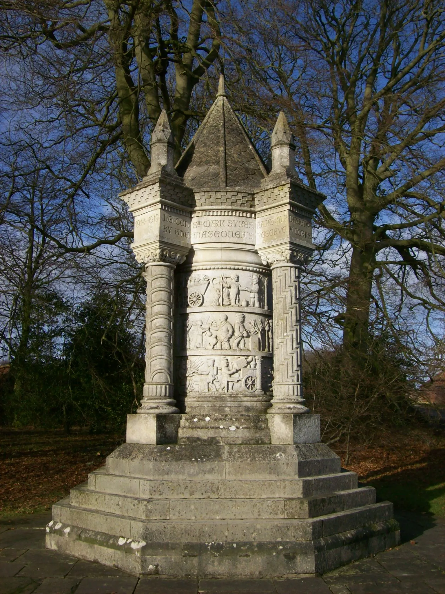 Photo showing: Waggoners' Monument, Sledmere, East Riding of Yorkshire, England.