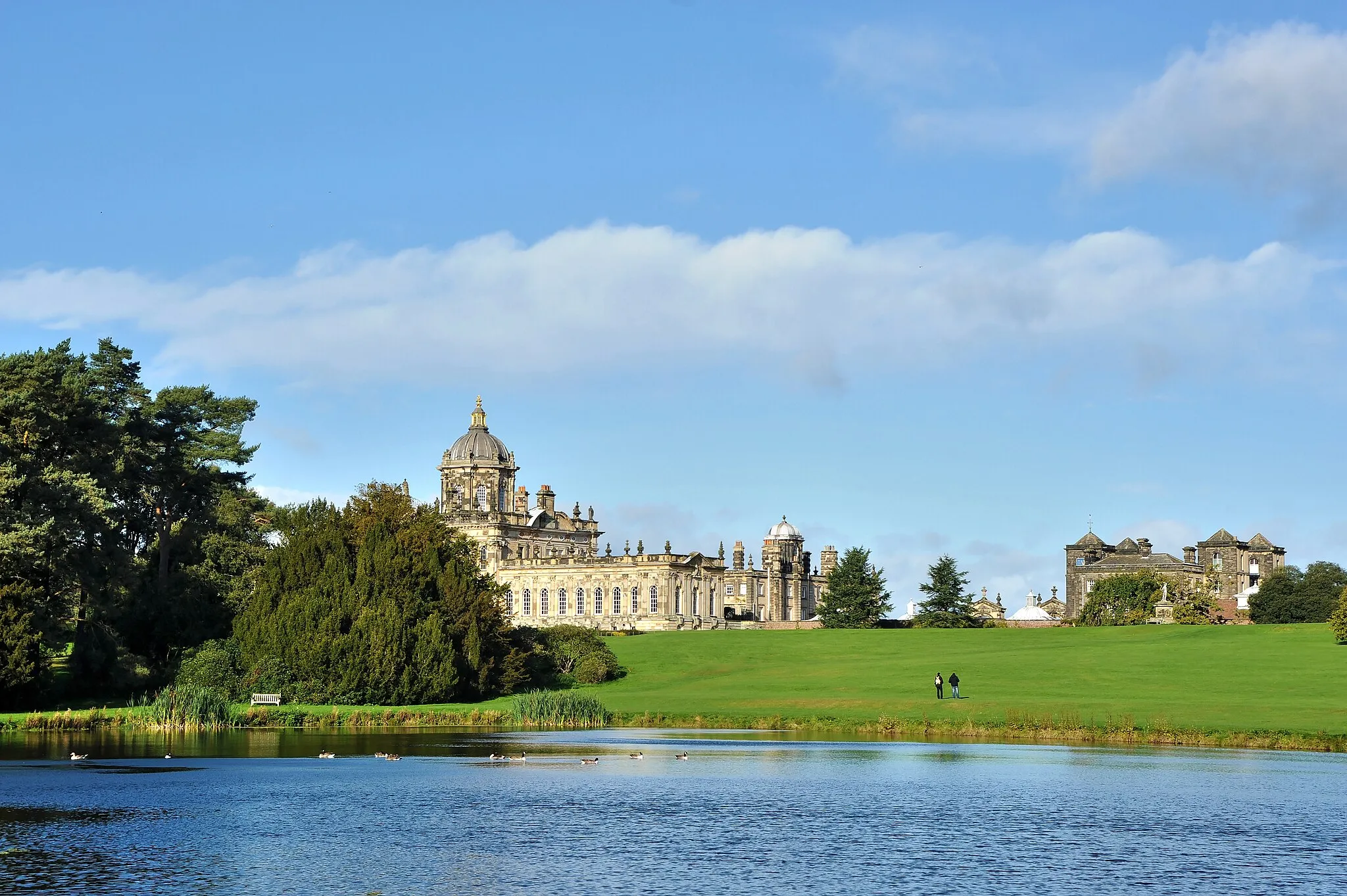 Photo showing: South Lake at Castle Howard, North Yorkshire