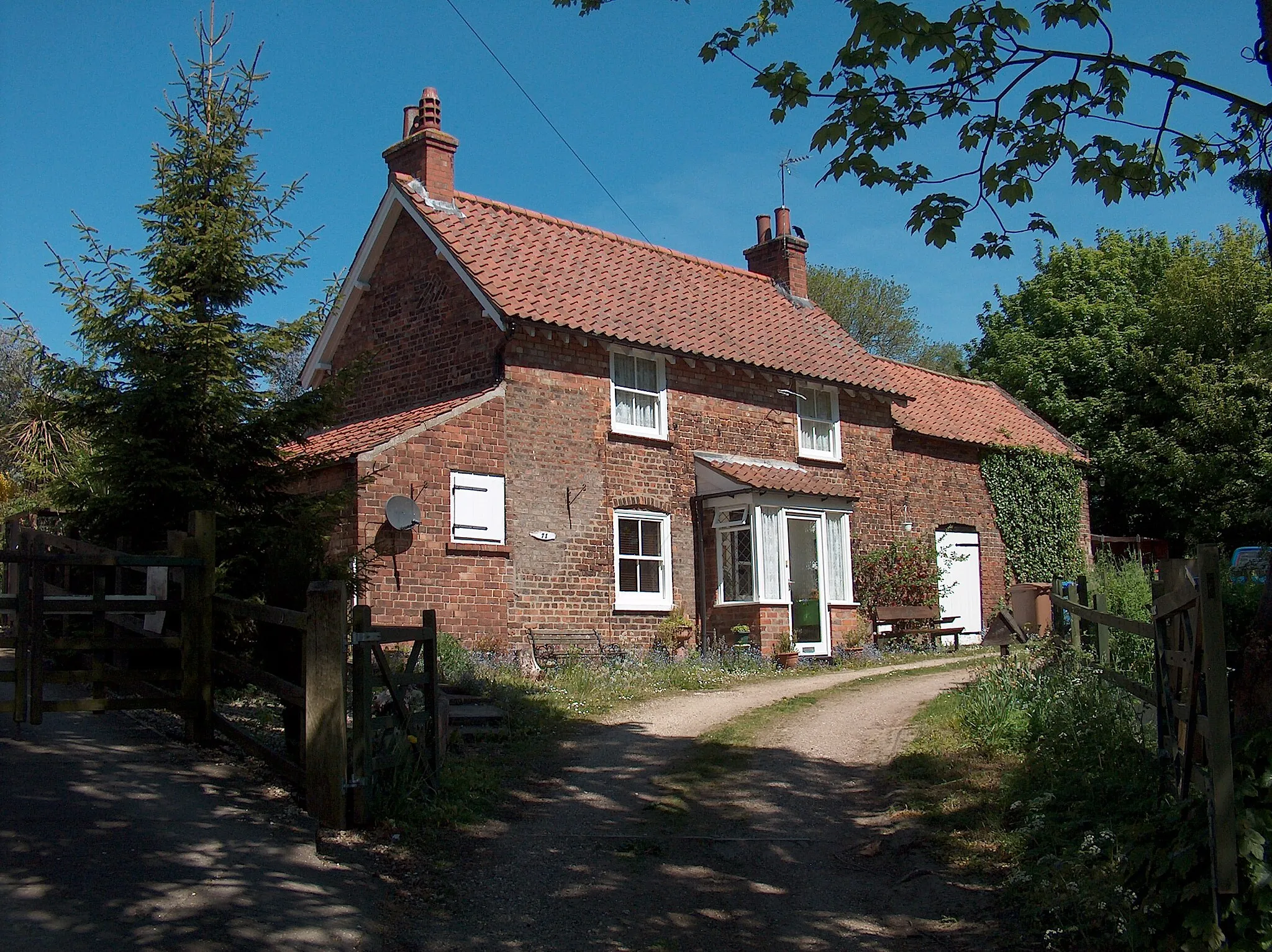 Photo showing: A house in Walkington - Number 71