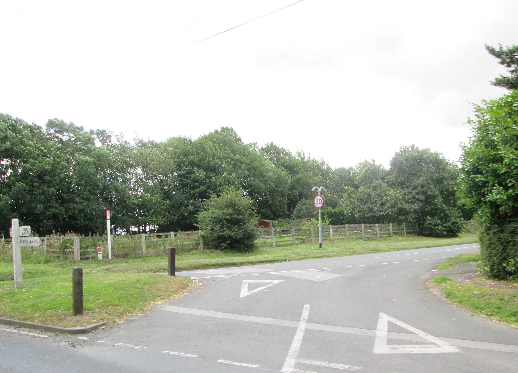 Photo showing: Junction  of  A1035  and  Main  Road  Sigglesthorne