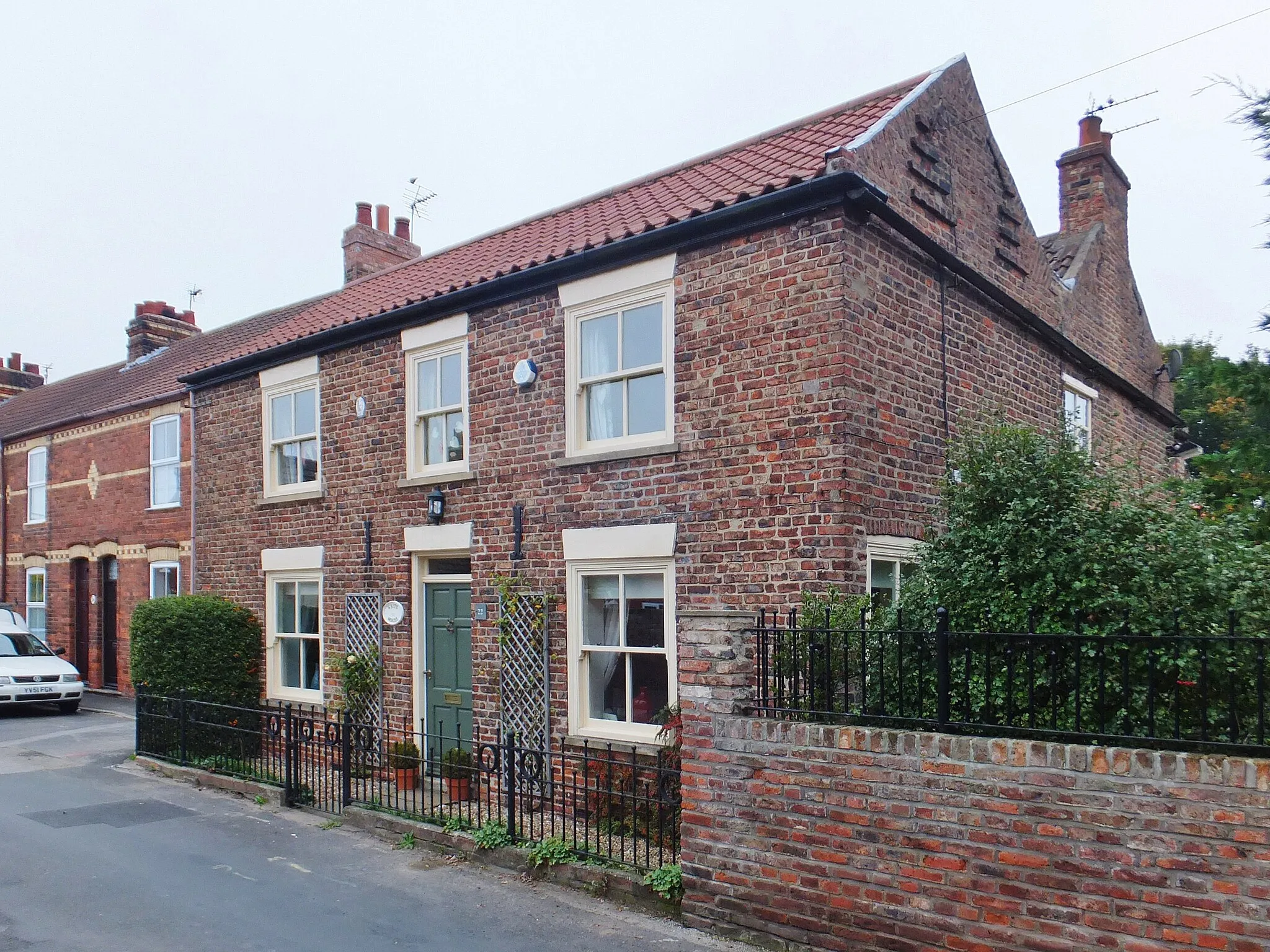 Photo showing: Rectory Lane, Preston, Yorkshire