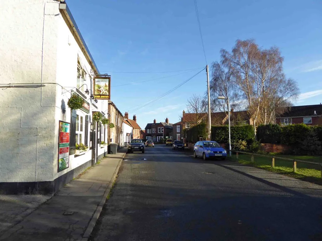 Photo showing: The Hare and Hound public house Riccall