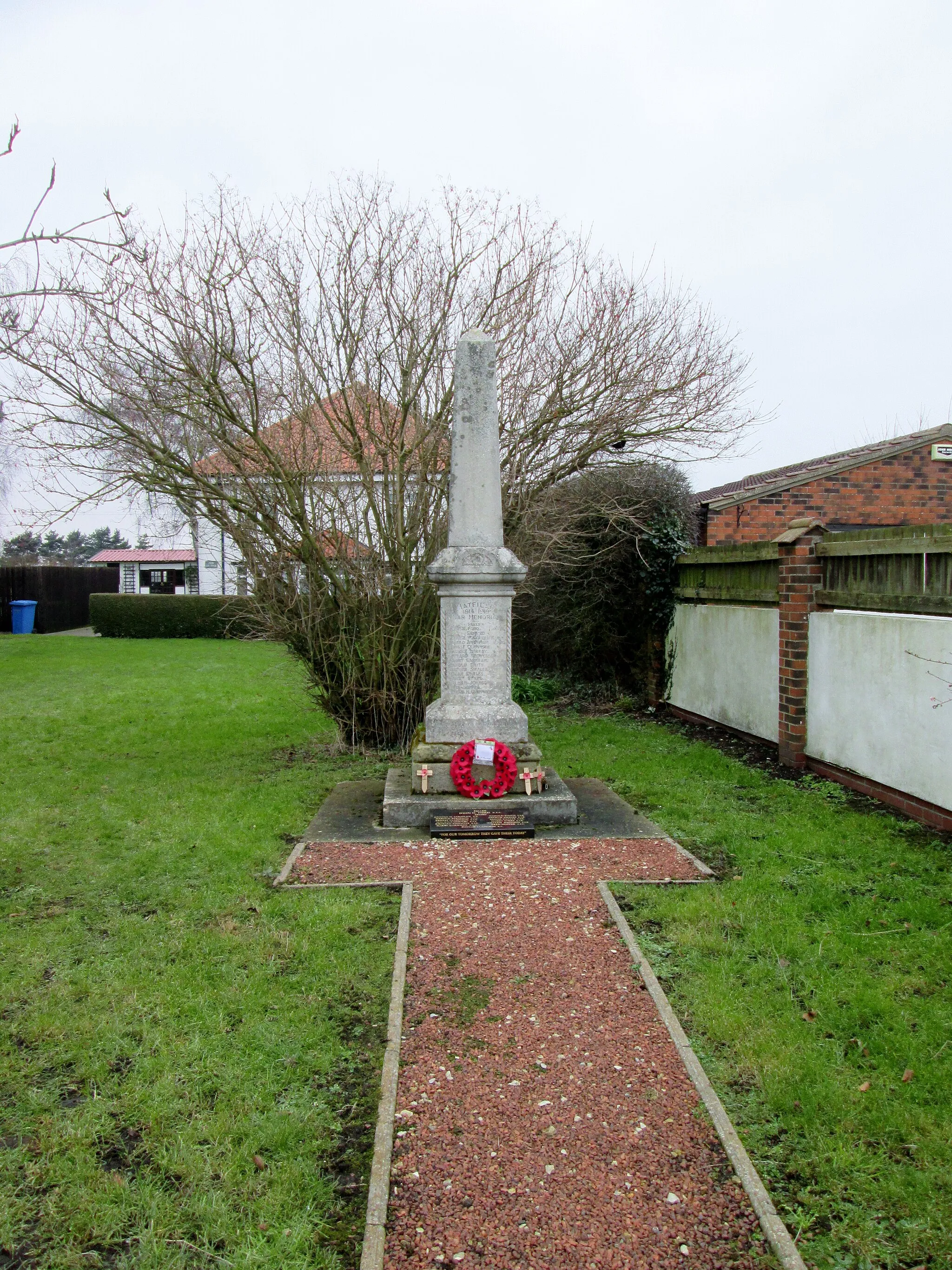 Photo showing: War  Memorial  Main  Street  Great  Hatfield