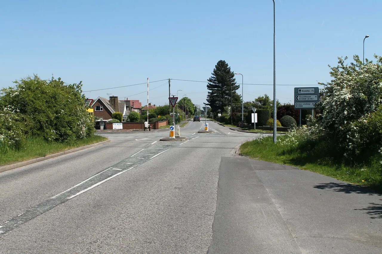 Photo showing: Crossroads at Greetwell