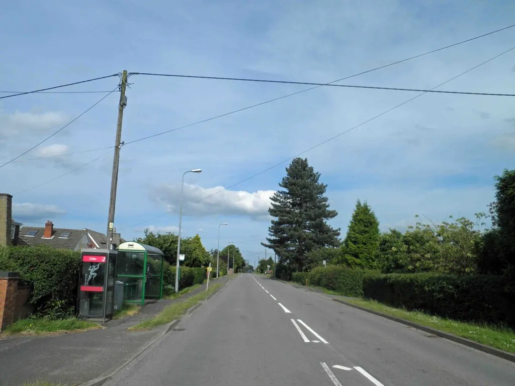 Photo showing: Greetwell village telephone box and bus shelter