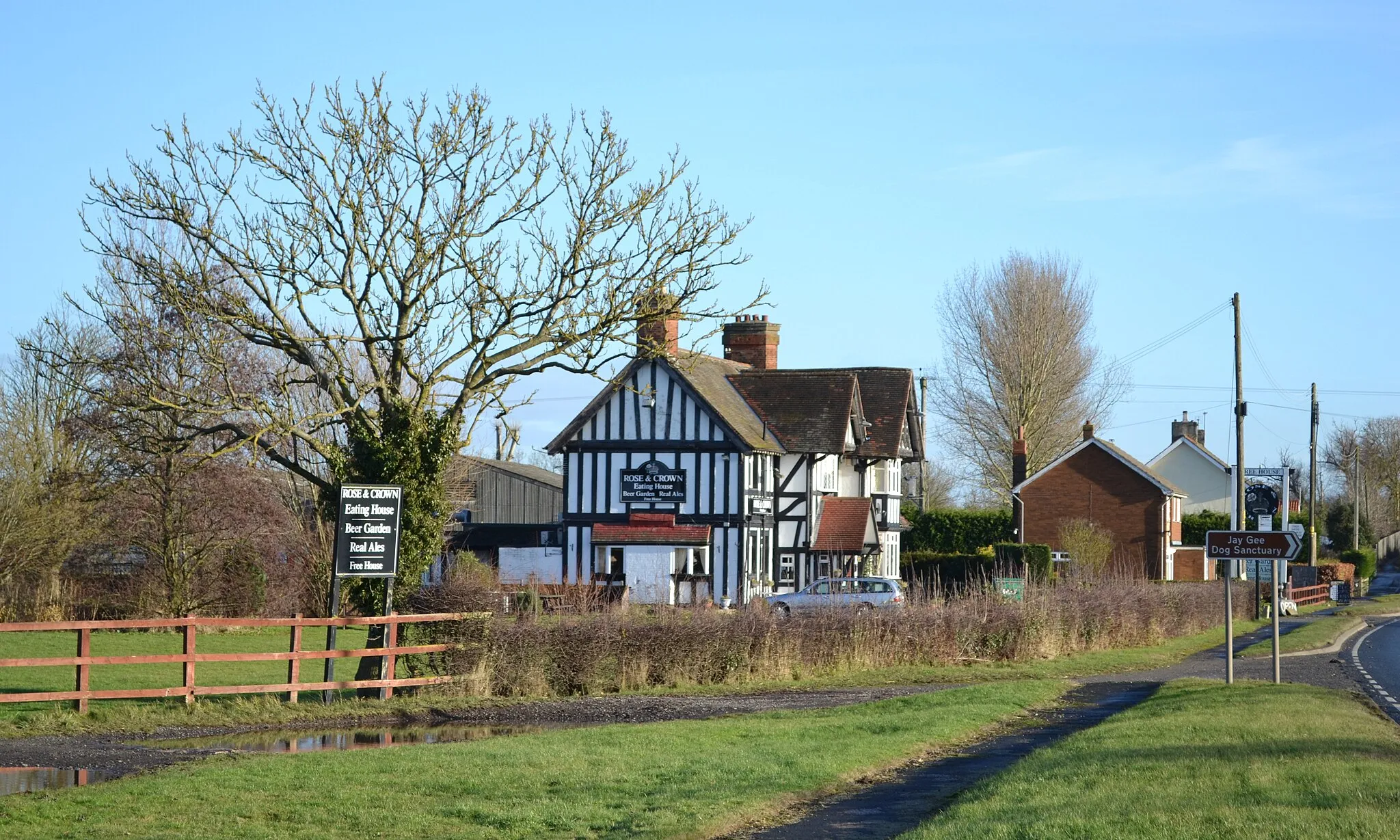 Photo showing: "The Rose and Crown", Slipper Bridge