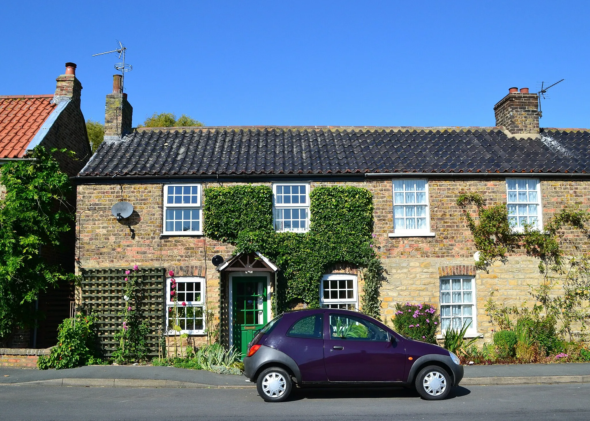 Photo showing: Cottage in Broomfleet