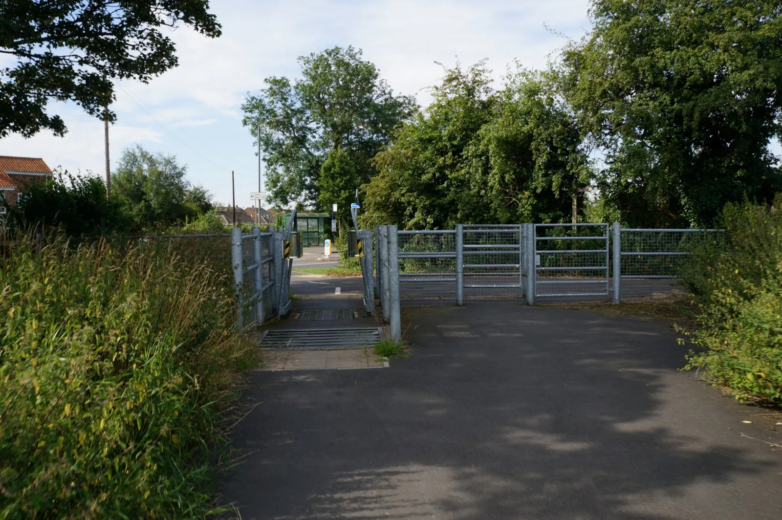 Photo showing: Cycleway leading to Fulford, York