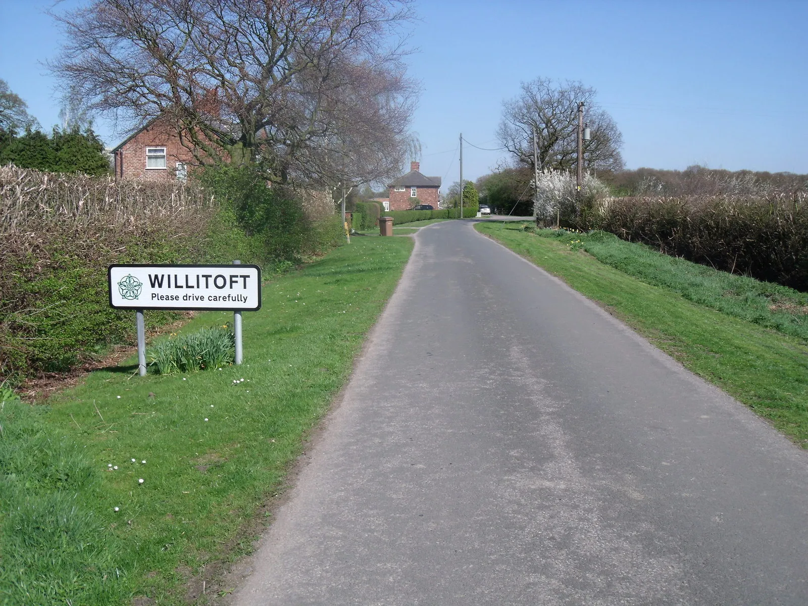 Photo showing: Entering Willitoft