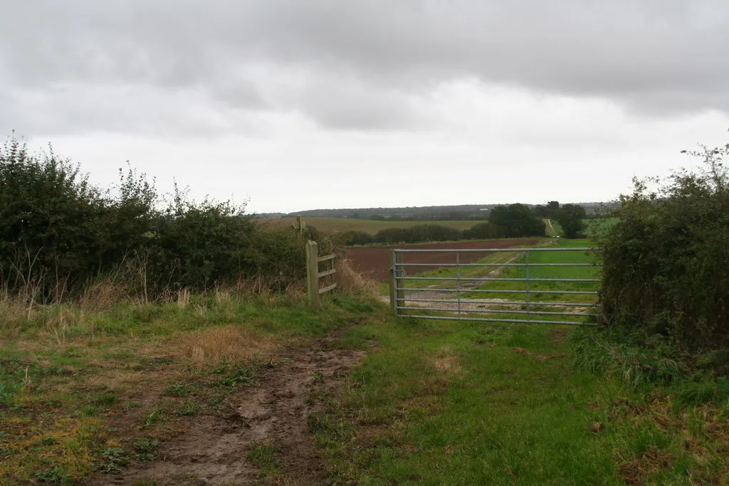 Photo showing: All the way to Welbeck Spring and the A18