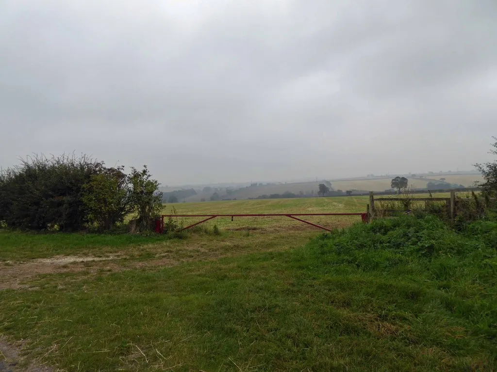 Photo showing: A grey day on The Lincolnshire Wolds