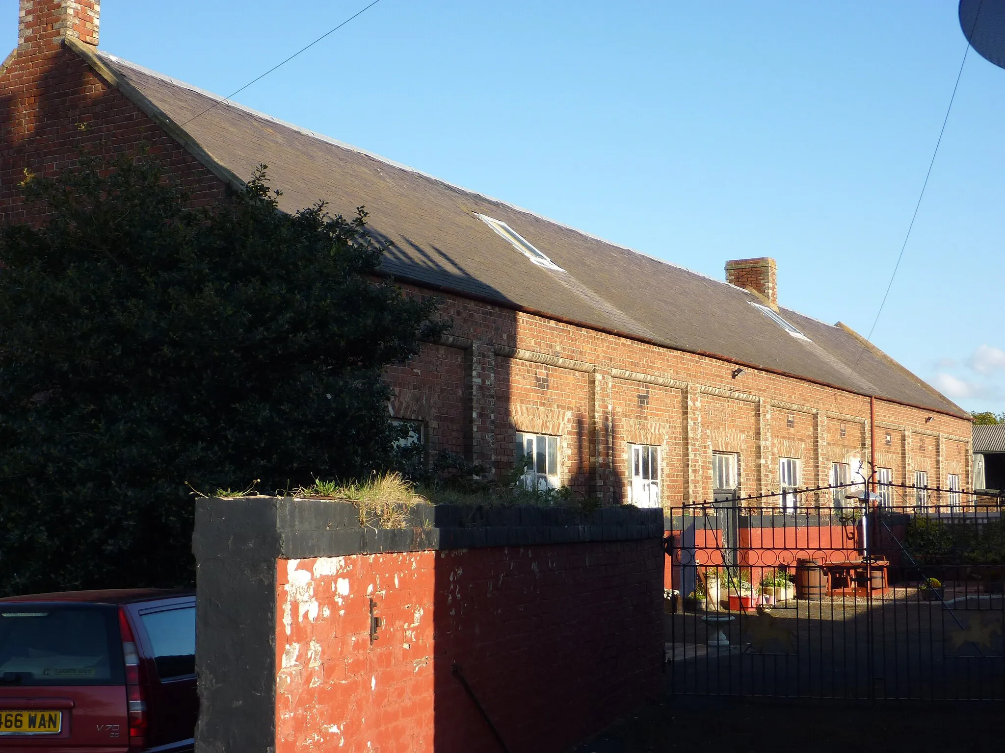 Photo showing: Remnant of a Byegone Age at West Barns, East Lothian