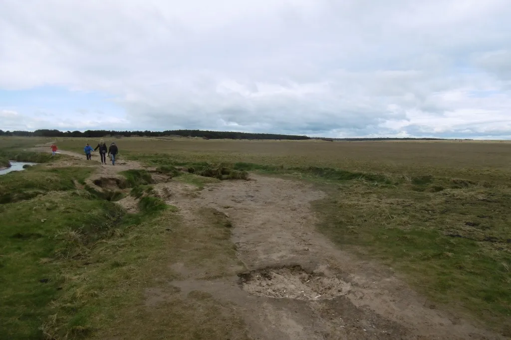 Photo showing: Path, Belhaven Bay