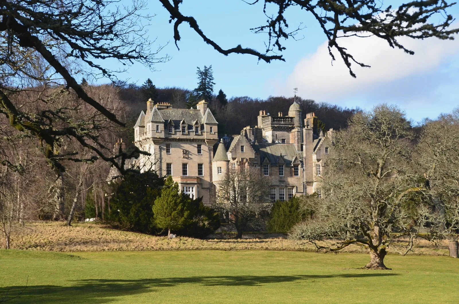 Photo showing: Glen House near Traquair