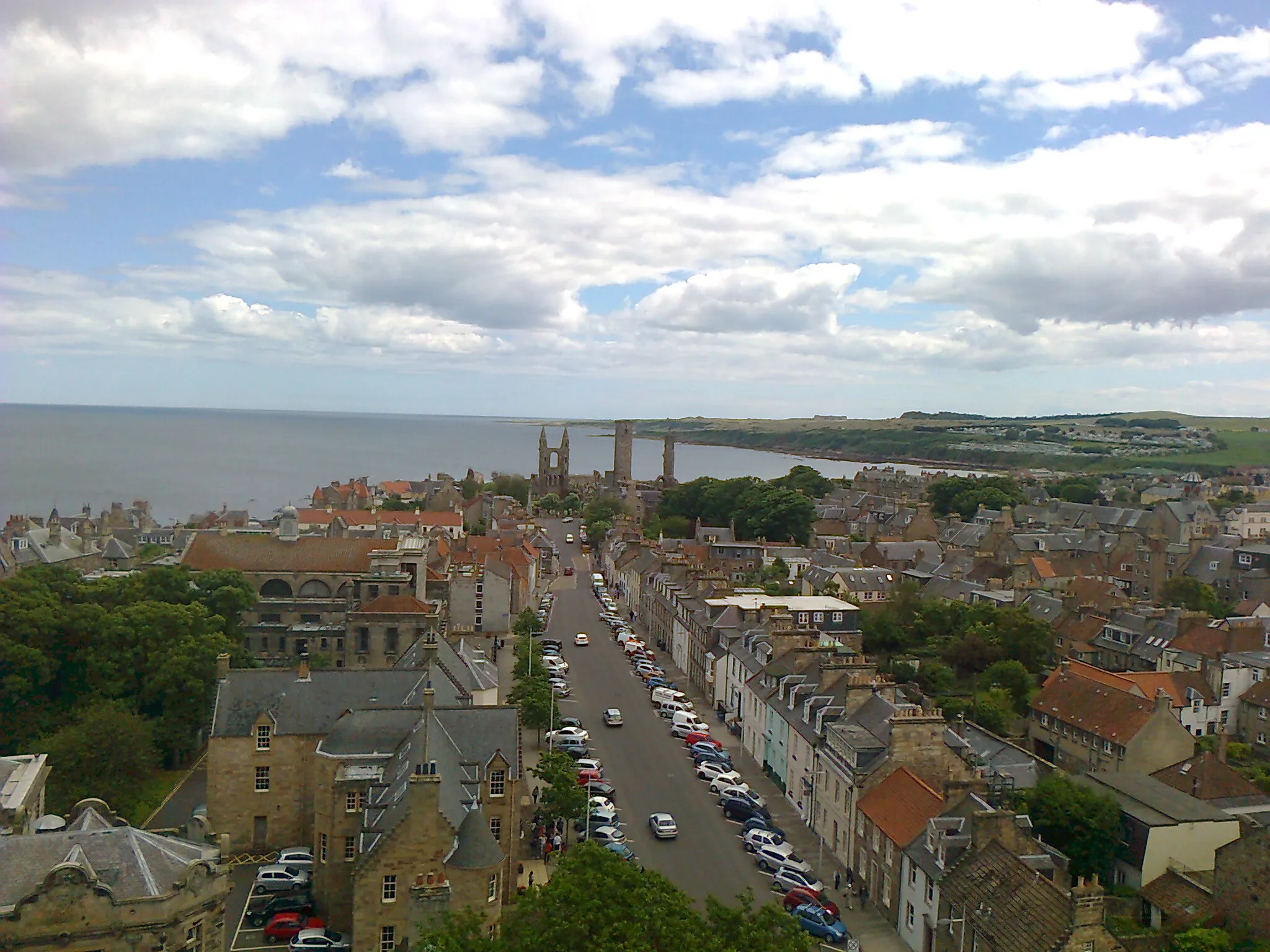 Photo showing: the view from the top of St Salvator's tower in St Andrews