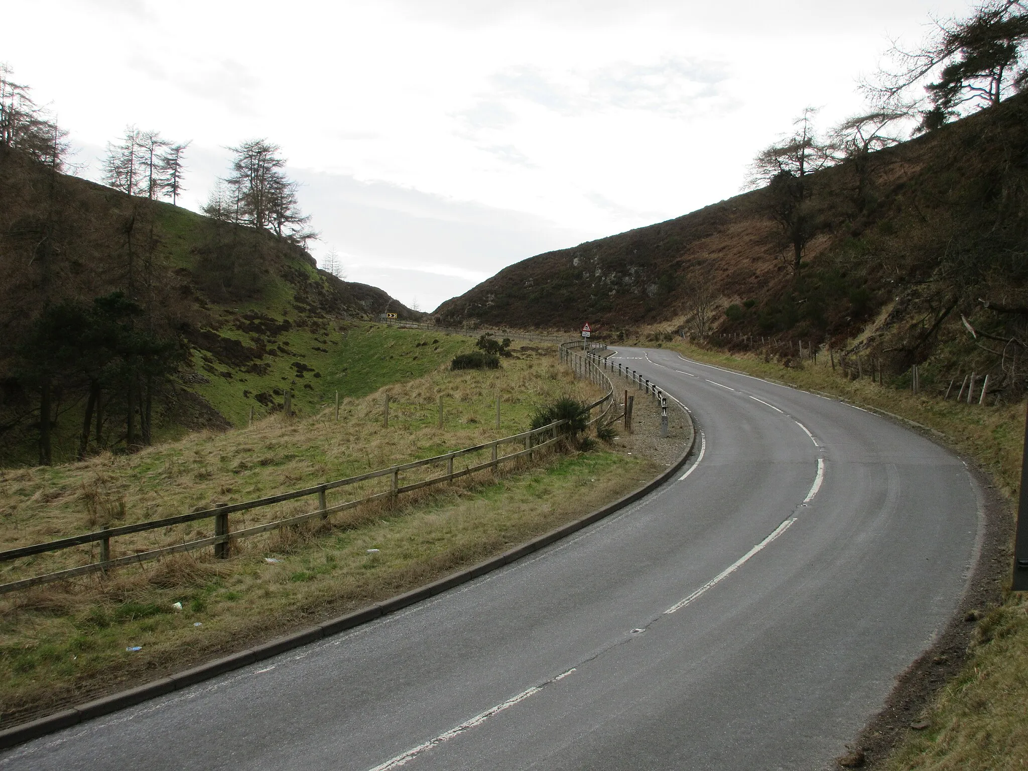 Photo showing: A928 at Lumley Den
