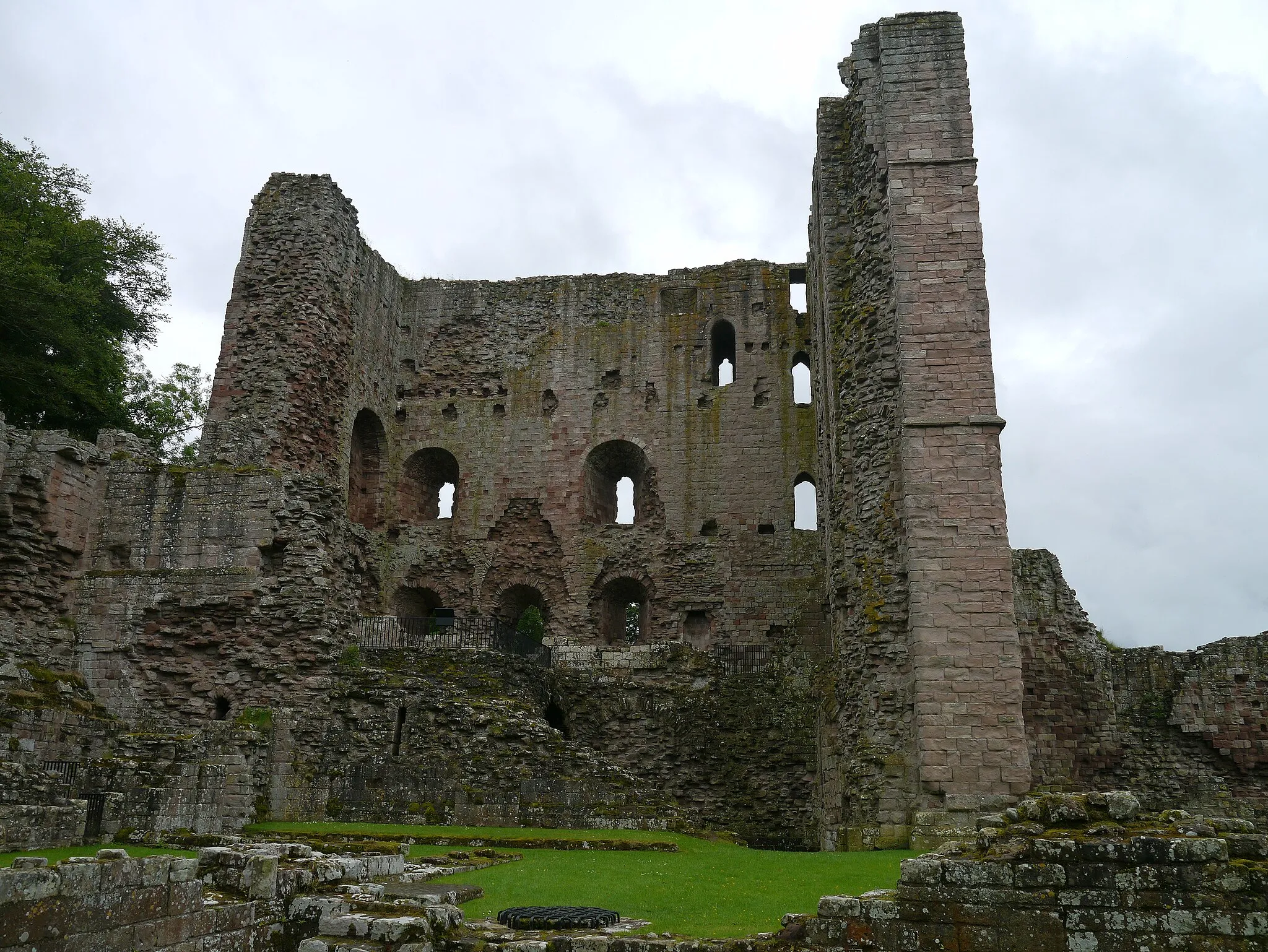 Photo showing: Great Tower, Norham Castle