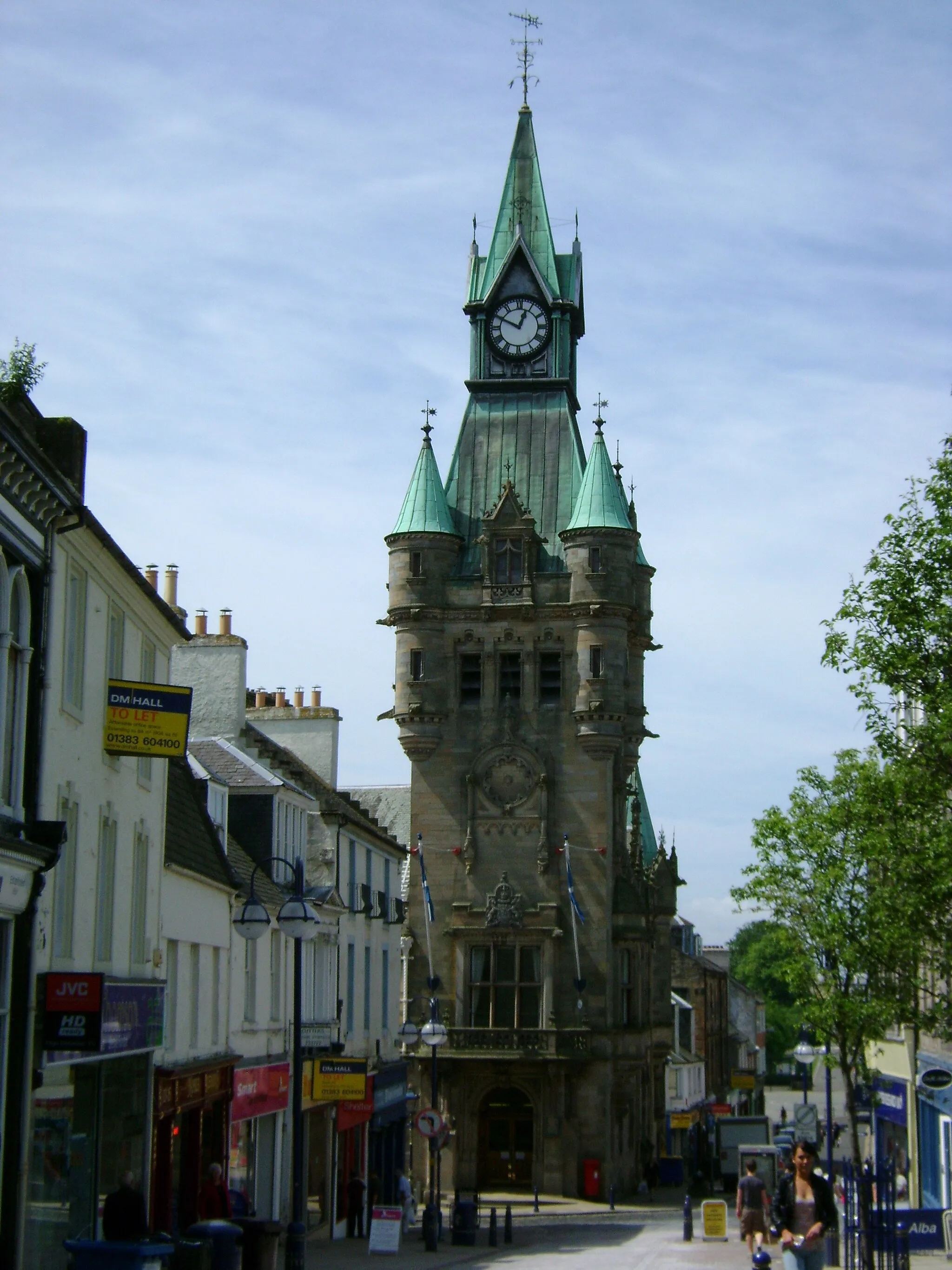Photo showing: Dunfermline City Chambers, High Street & Kirkgate, Dunfermline, Fife