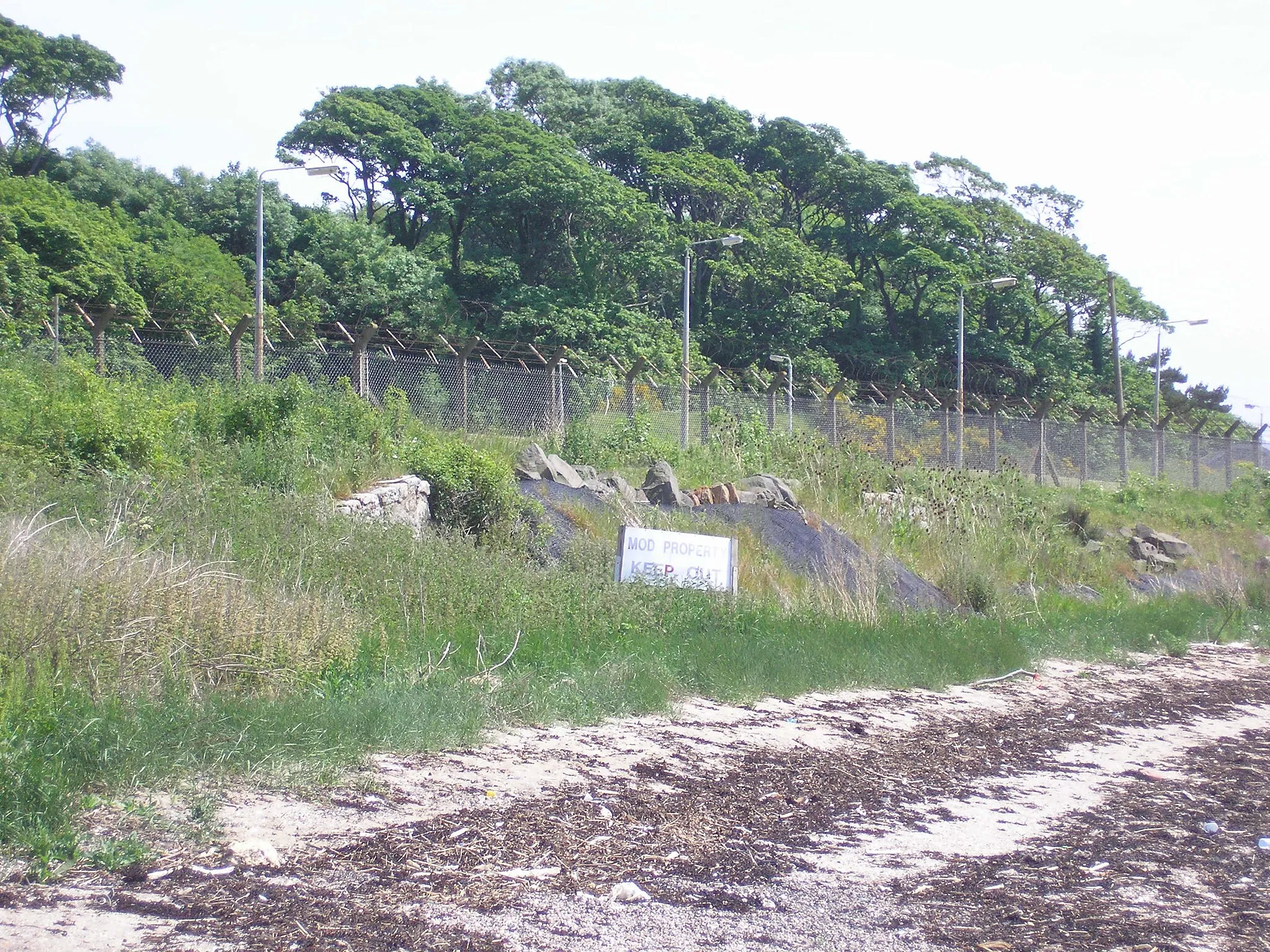 Photo showing: D M Crombie - perimeter fence