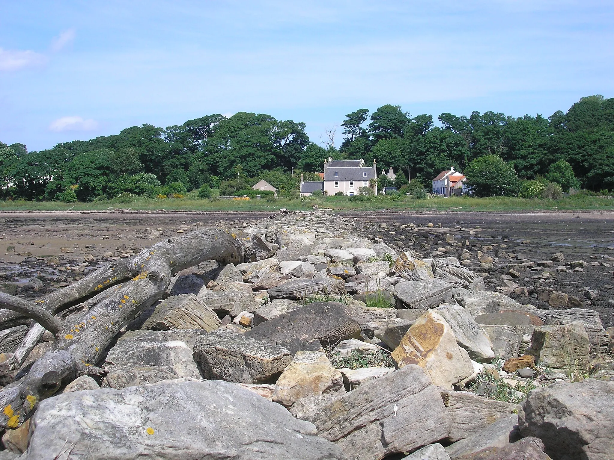 Photo showing: Crombie pier