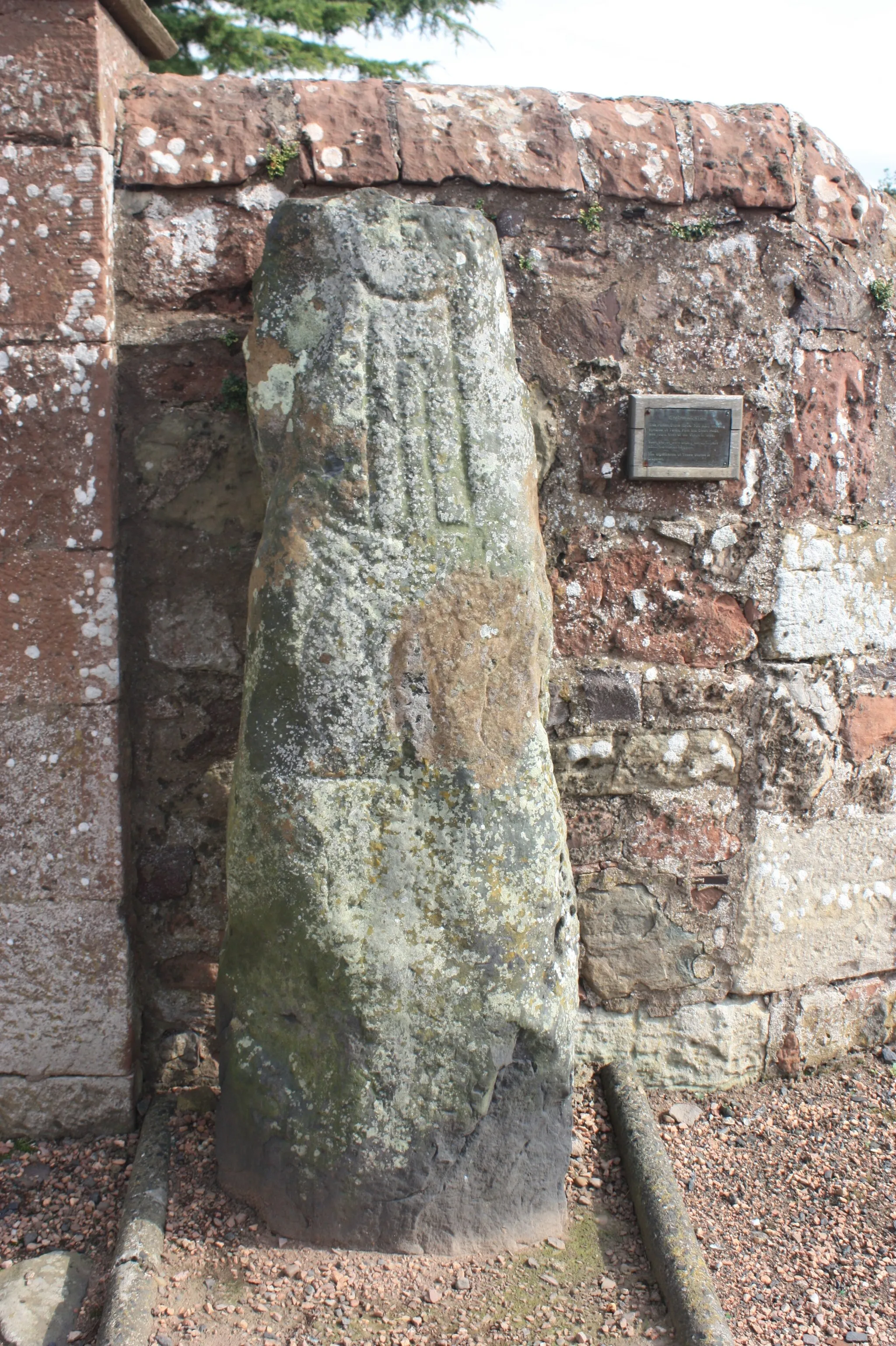 Photo showing: Pictish stone in Strathmiglo