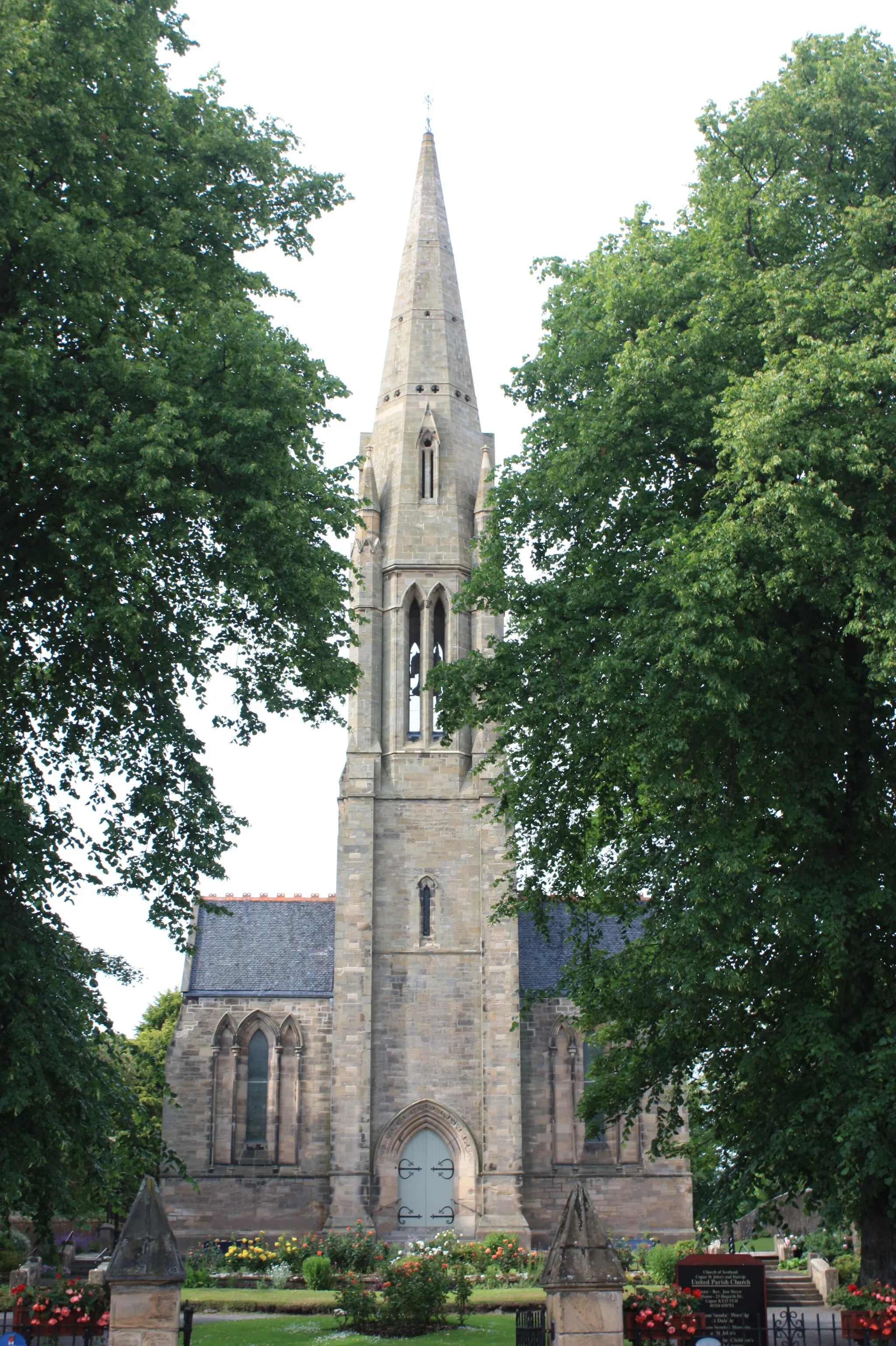 Photo showing: United Parish Church, Cupar