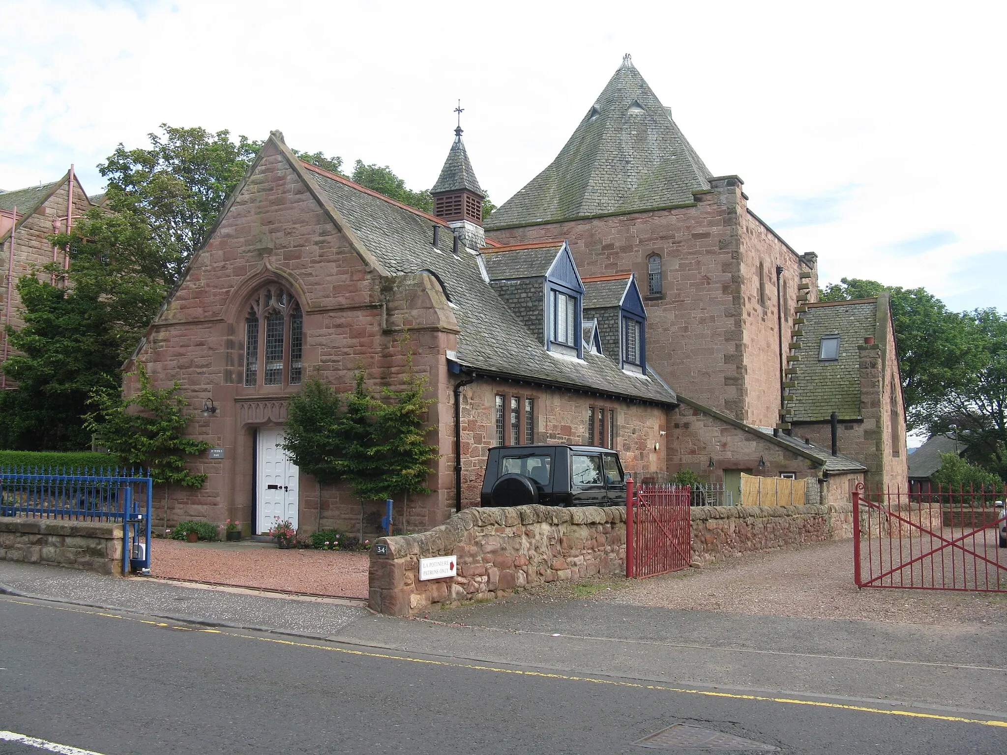 Photo showing: St Peter's Hall, Main Street, Gullane