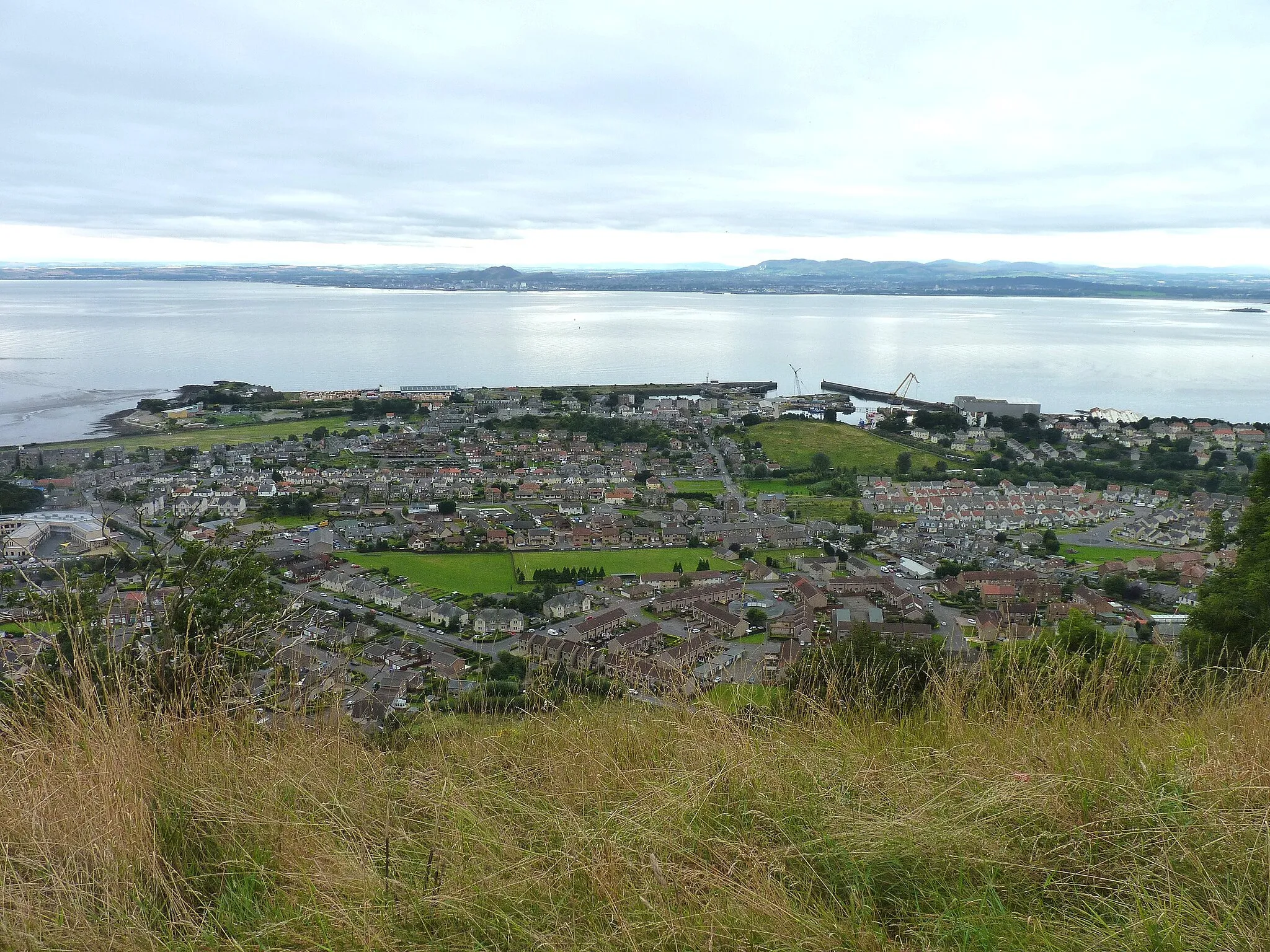 Photo showing: Burntisland from the Binn