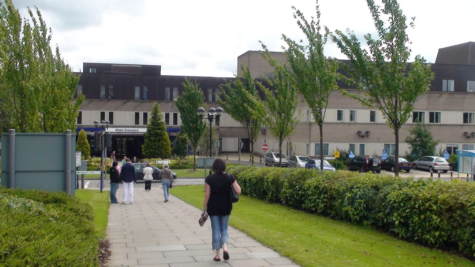 Photo showing: St John's hospital, livingston (howden)