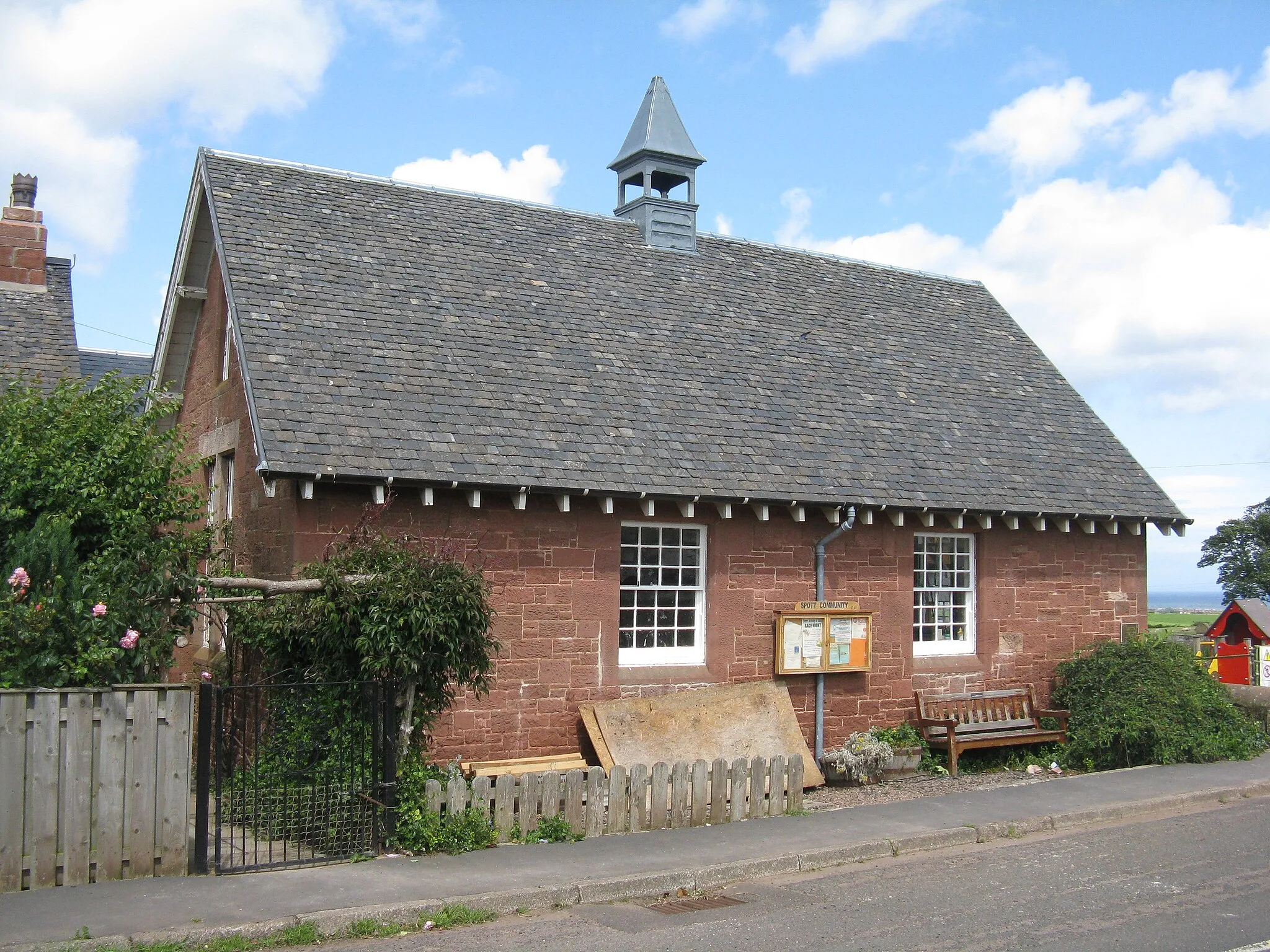 Photo showing: Spott Community Hall