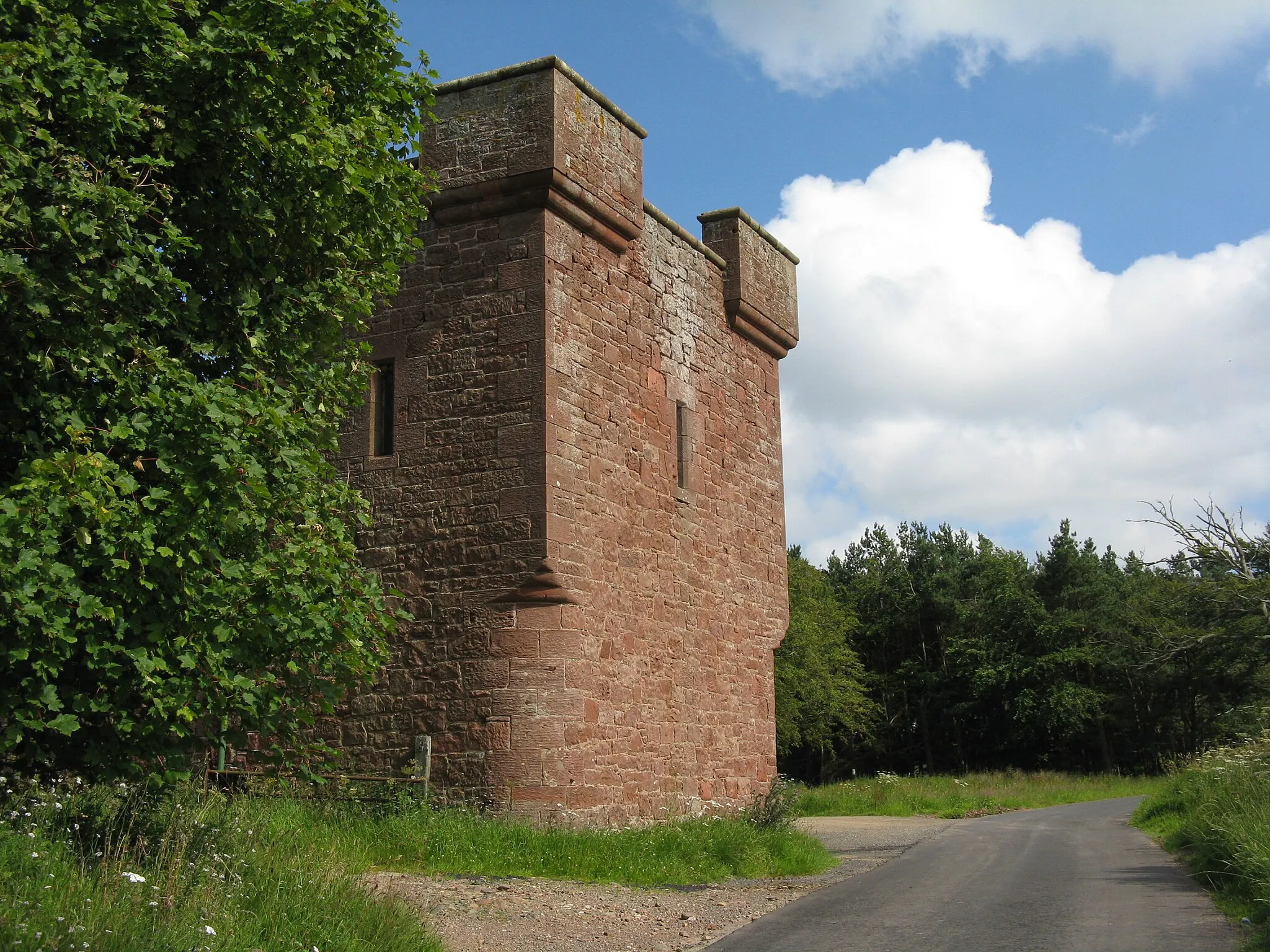 Photo showing: Castle Moffat
