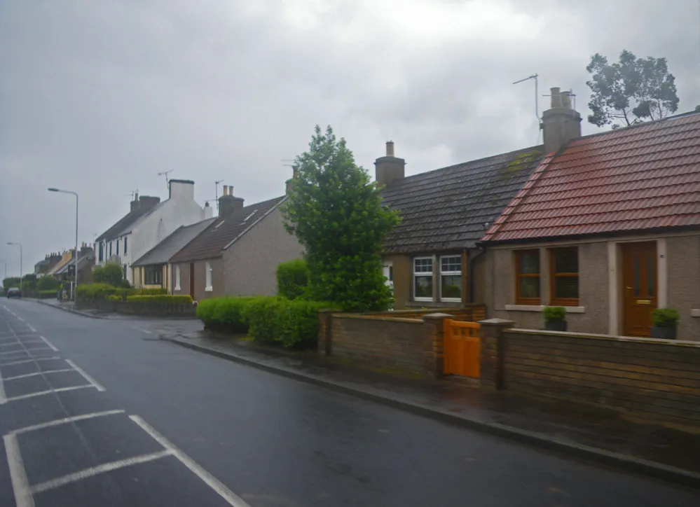 Photo showing: Dairsie neat house row