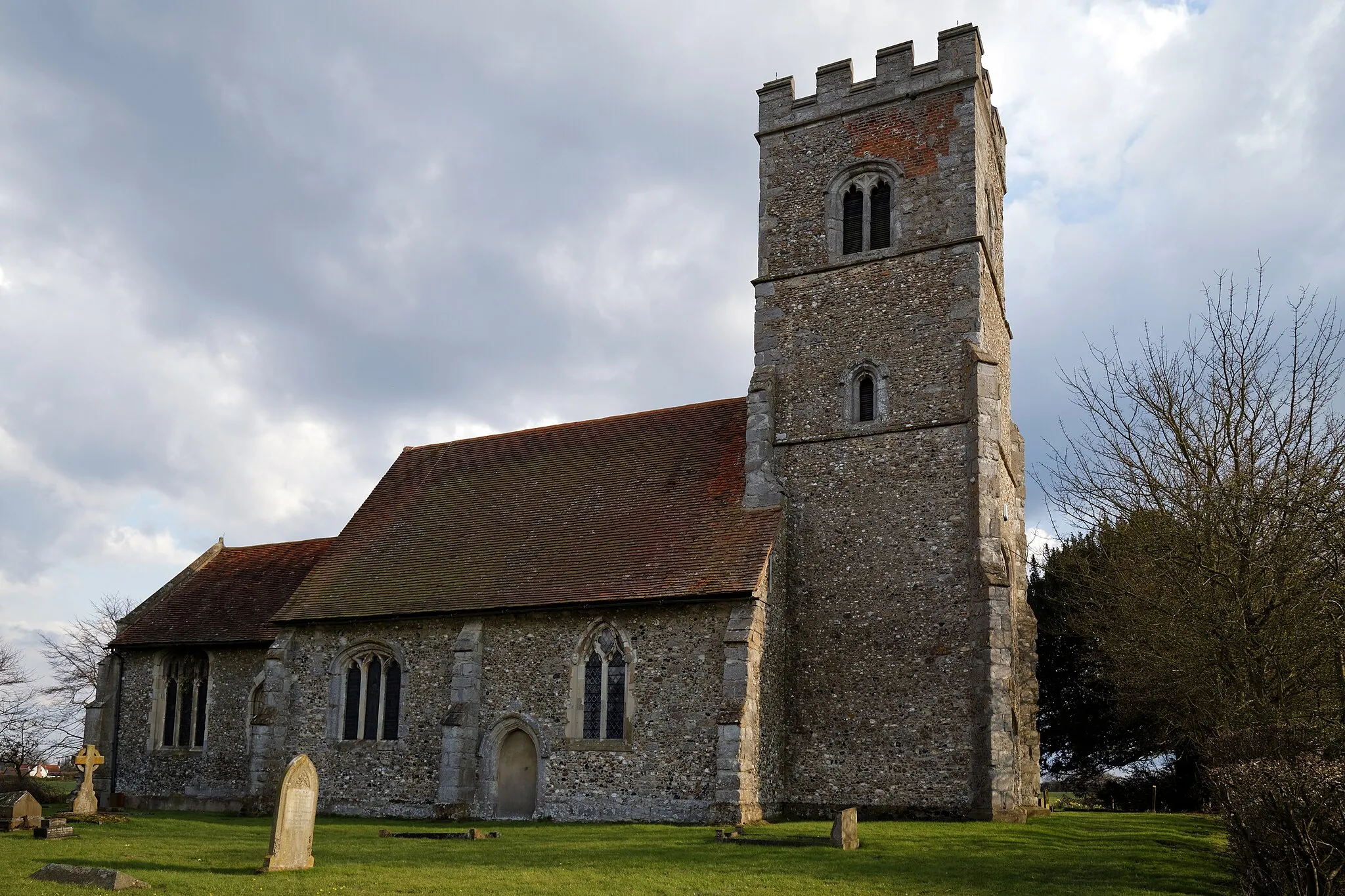 Photo showing: Grade II* listed 14th-century St Botolph's Church and churchyard from the north-west at Beauchamp Roding in The Rodings, Essex, England. Camera: Canon EOS 6D with Canon EF 24-105mm F4L IS USM lens. Software: large RAW file lens-corrected, optimized and downsized with DxO OpticsPro 10 Elite, Viewpoint 2, and Adobe Photoshop CS2.