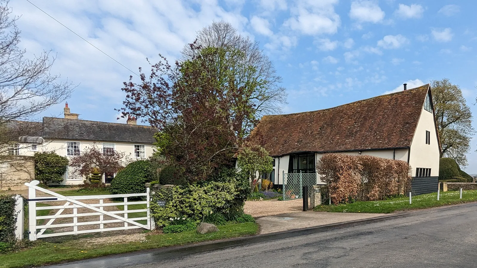 Photo showing: Borley Place Barn and Farmhouse