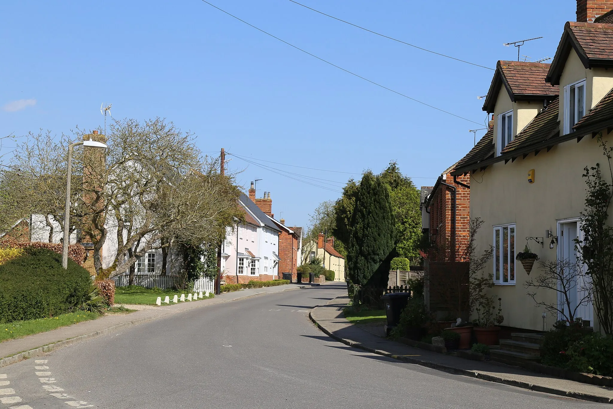 Photo showing: A road running east from the junction of The Street and School Lane at High Easter, Essex, England