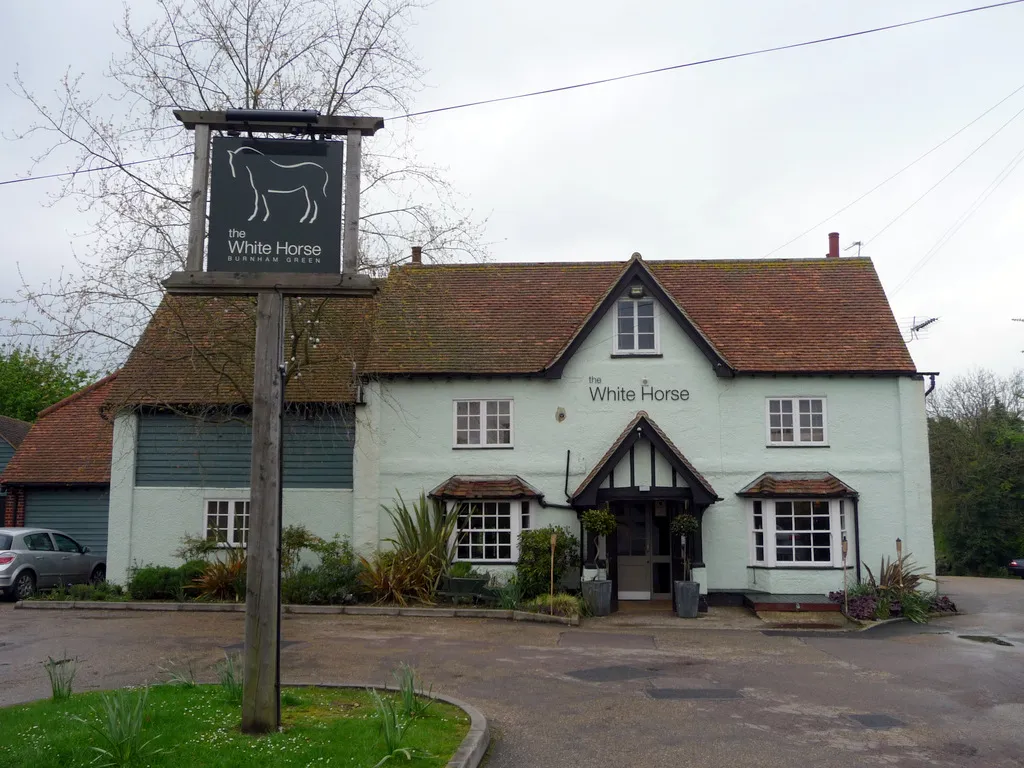 Photo showing: The White Horse, Burnham Green, Hertfordshire