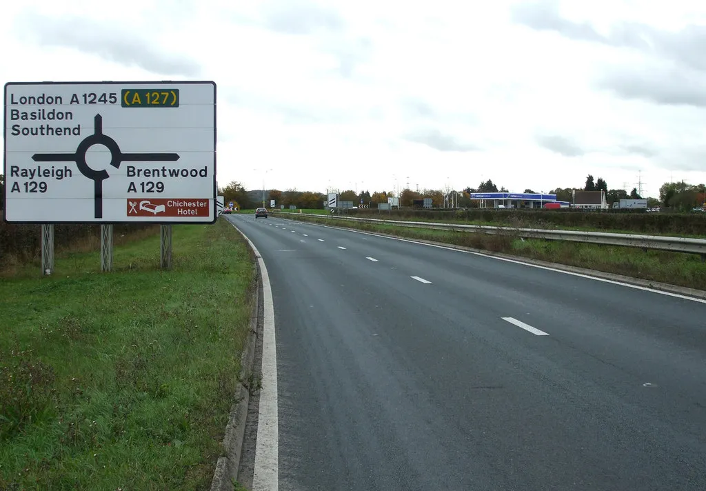 Photo showing: A1245 approach