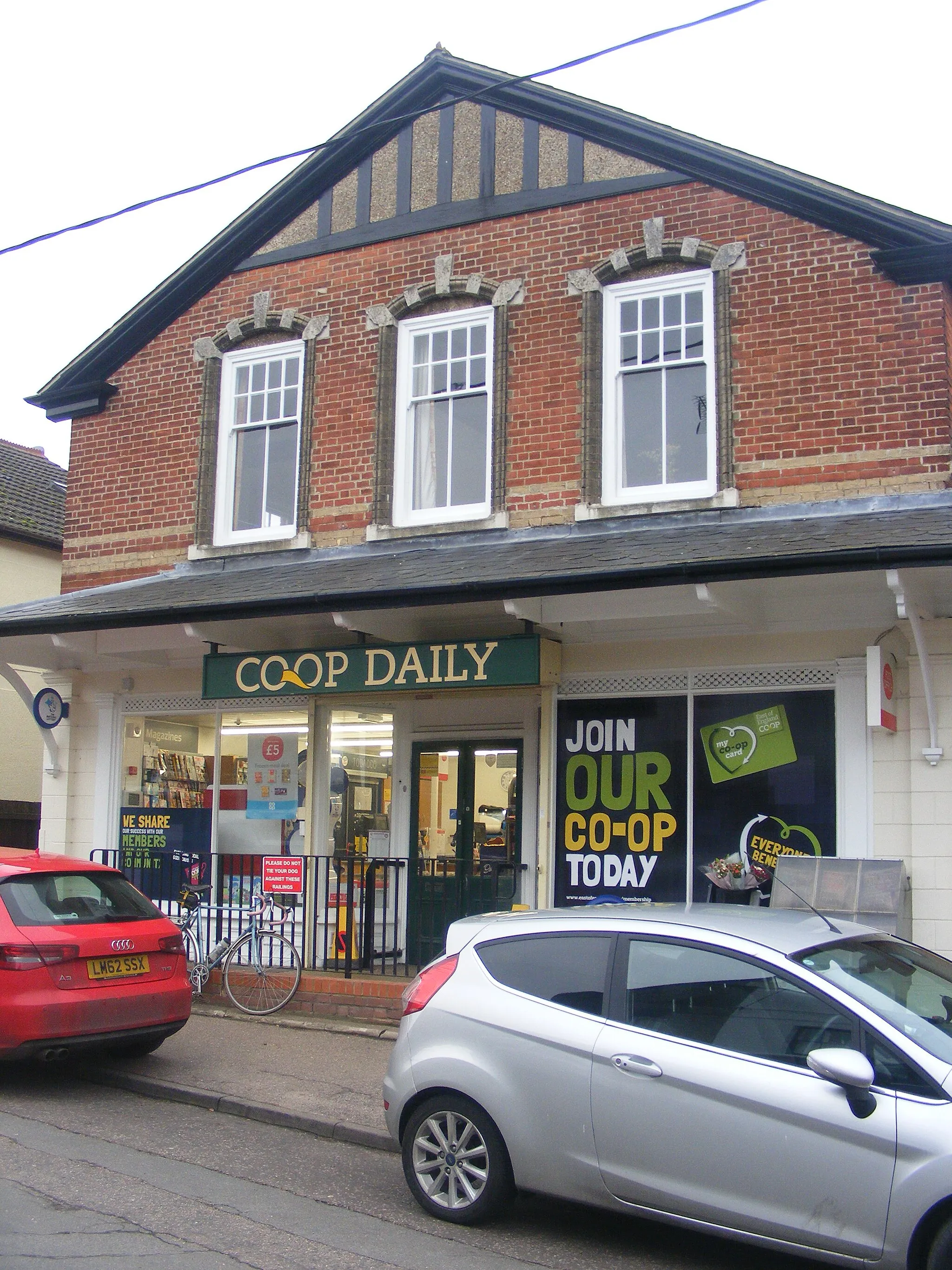 Photo showing: Co-op Daily shop in Rowhedge, Essex, England, part of East of England Co-operative Society.