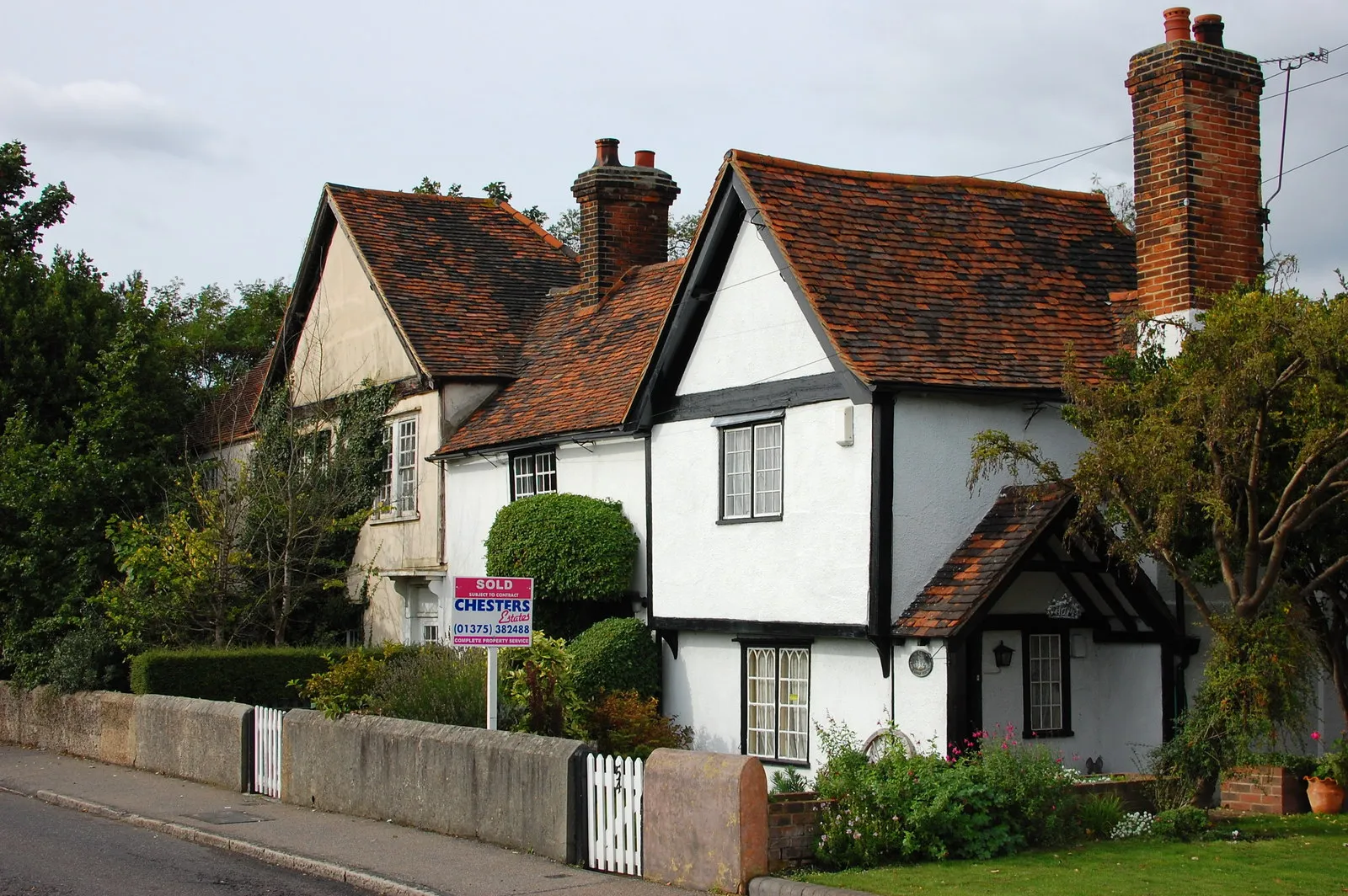 Photo showing: Cottages in North Stifford