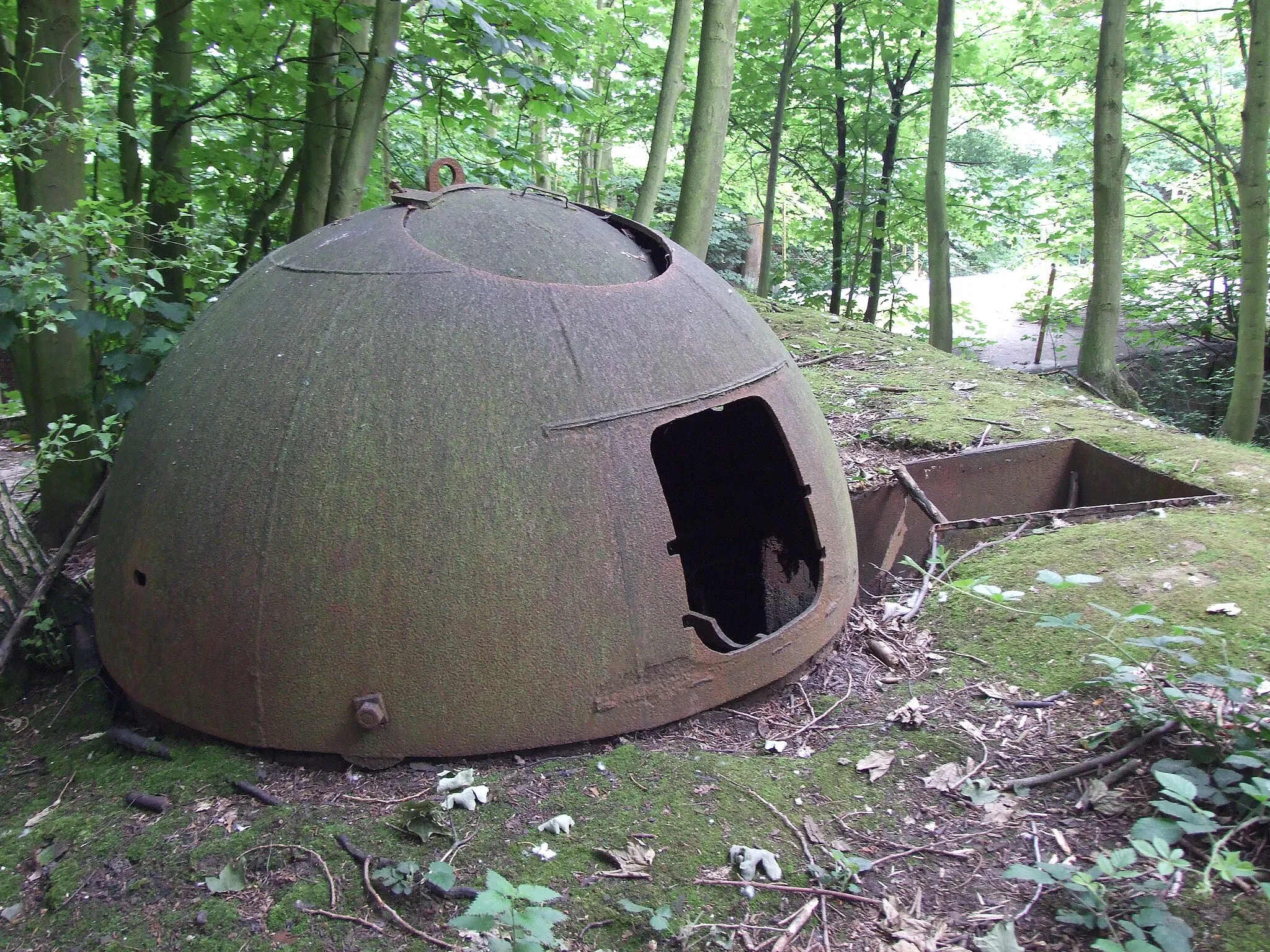 Photo showing: An extant example of an Alan Williams Turret - a type of WWII fortification