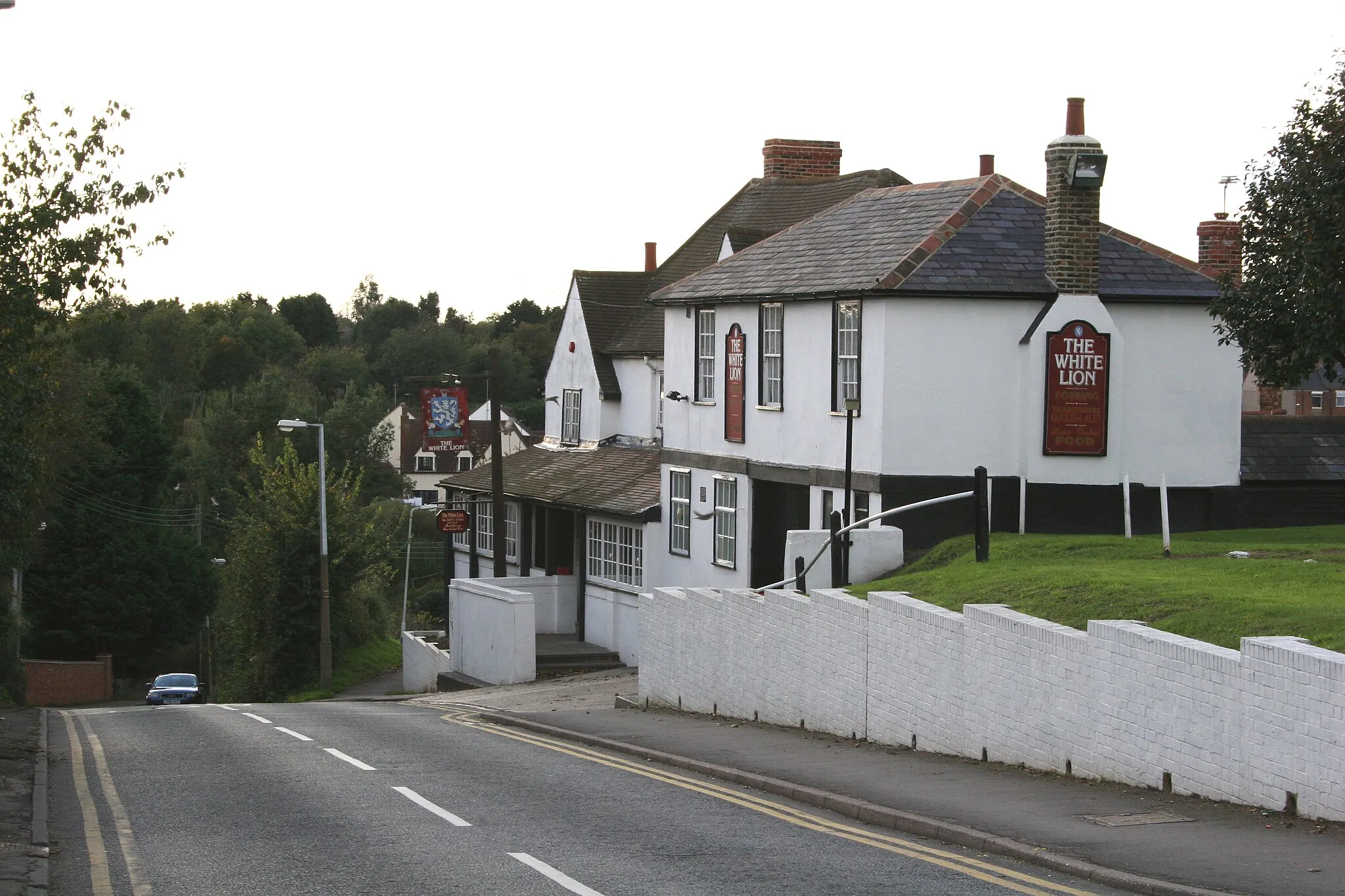 Photo showing: white lion public house fobbing essex.