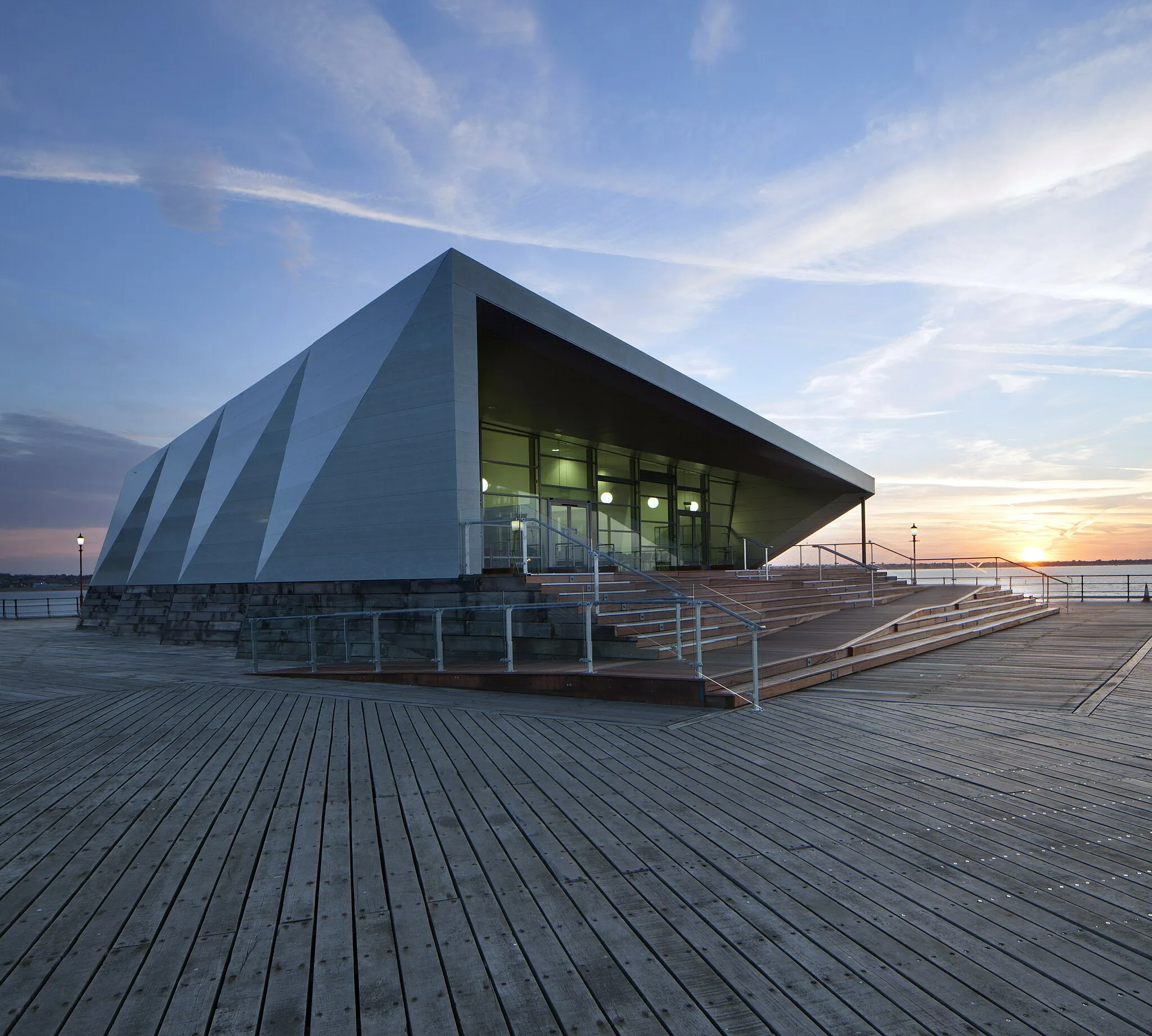 Photo showing: Southend Pier Cultural Centre showing the side elevation at Sunset