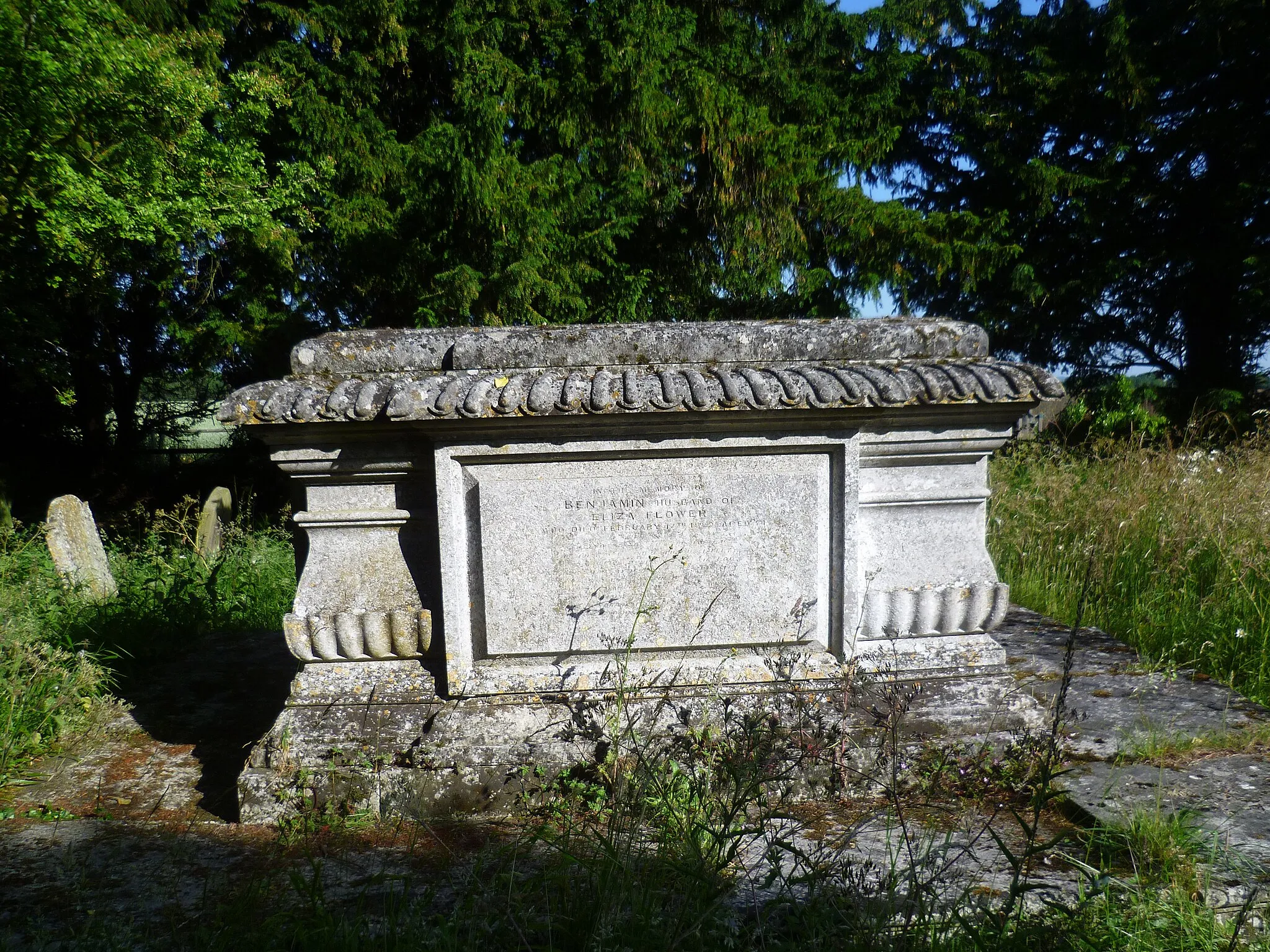 Photo showing: Tomb of Sarah Flower Adams in Foster Street Non-conformist Burial Ground