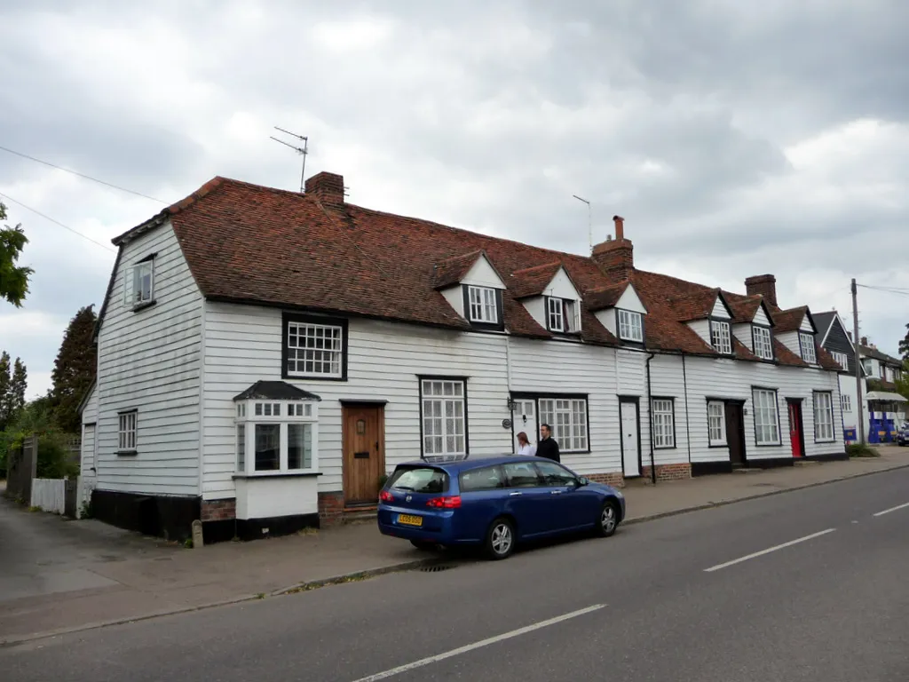 Photo showing: Old Clapboard Cottages, Hunsdon, Hertfordshire