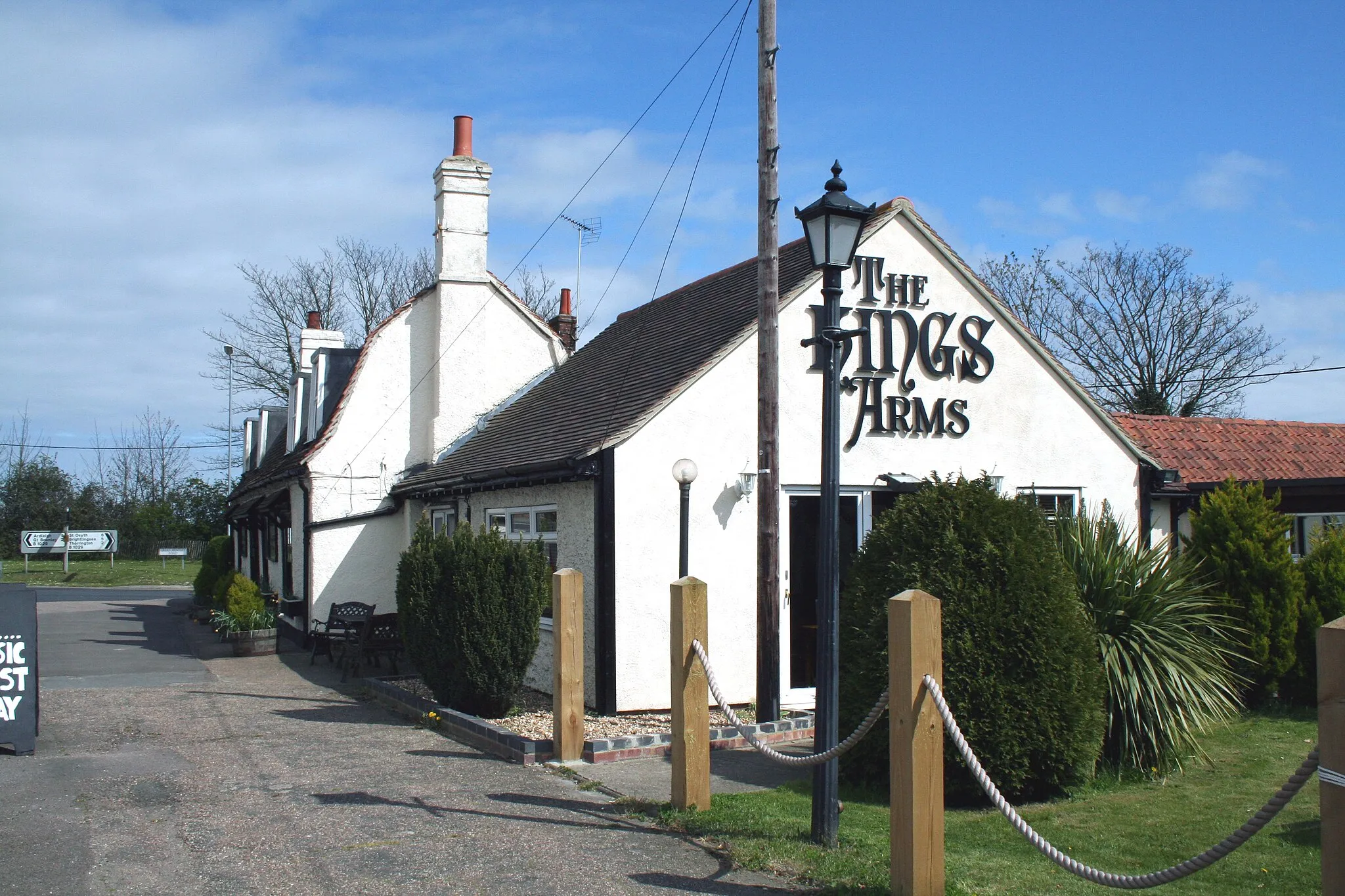 Photo showing: Frating Green:  The 'Kings Arms'