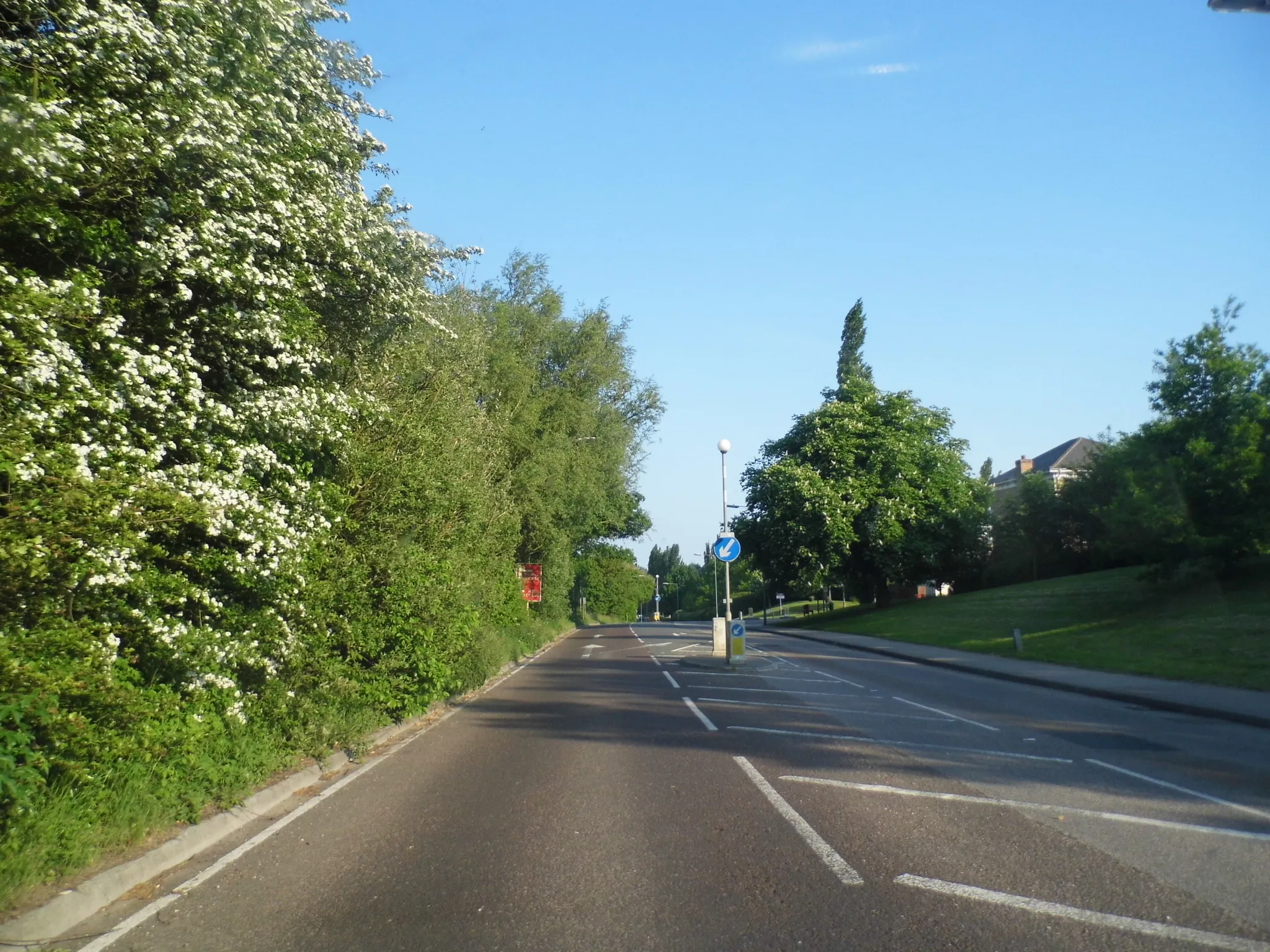 Photo showing: Station Road entering Felsted