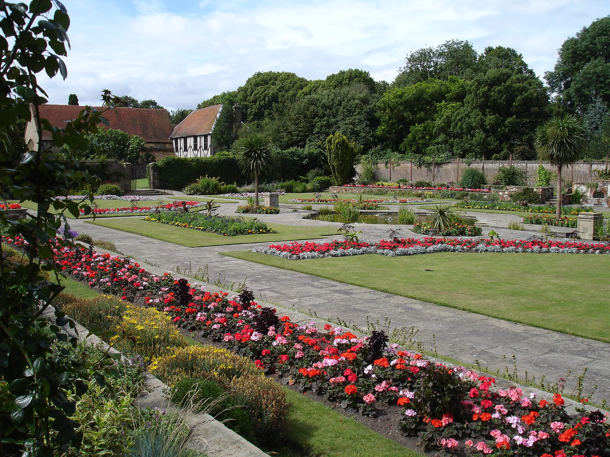 Photo showing: Photograph Priory Park Gardens, Prittlewell, Southend-on-Seal, Essex, England