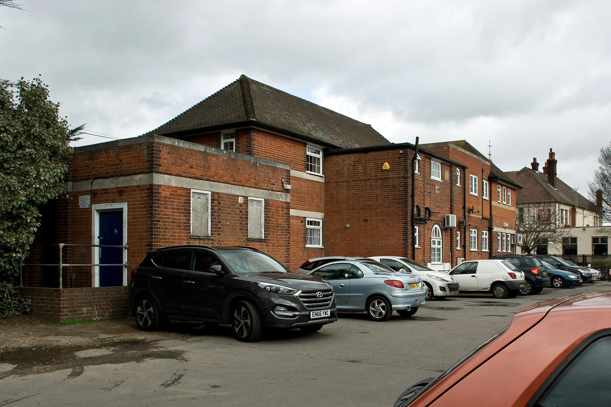 Photo showing: A building on Southchurch Road which once housed the Public Baths